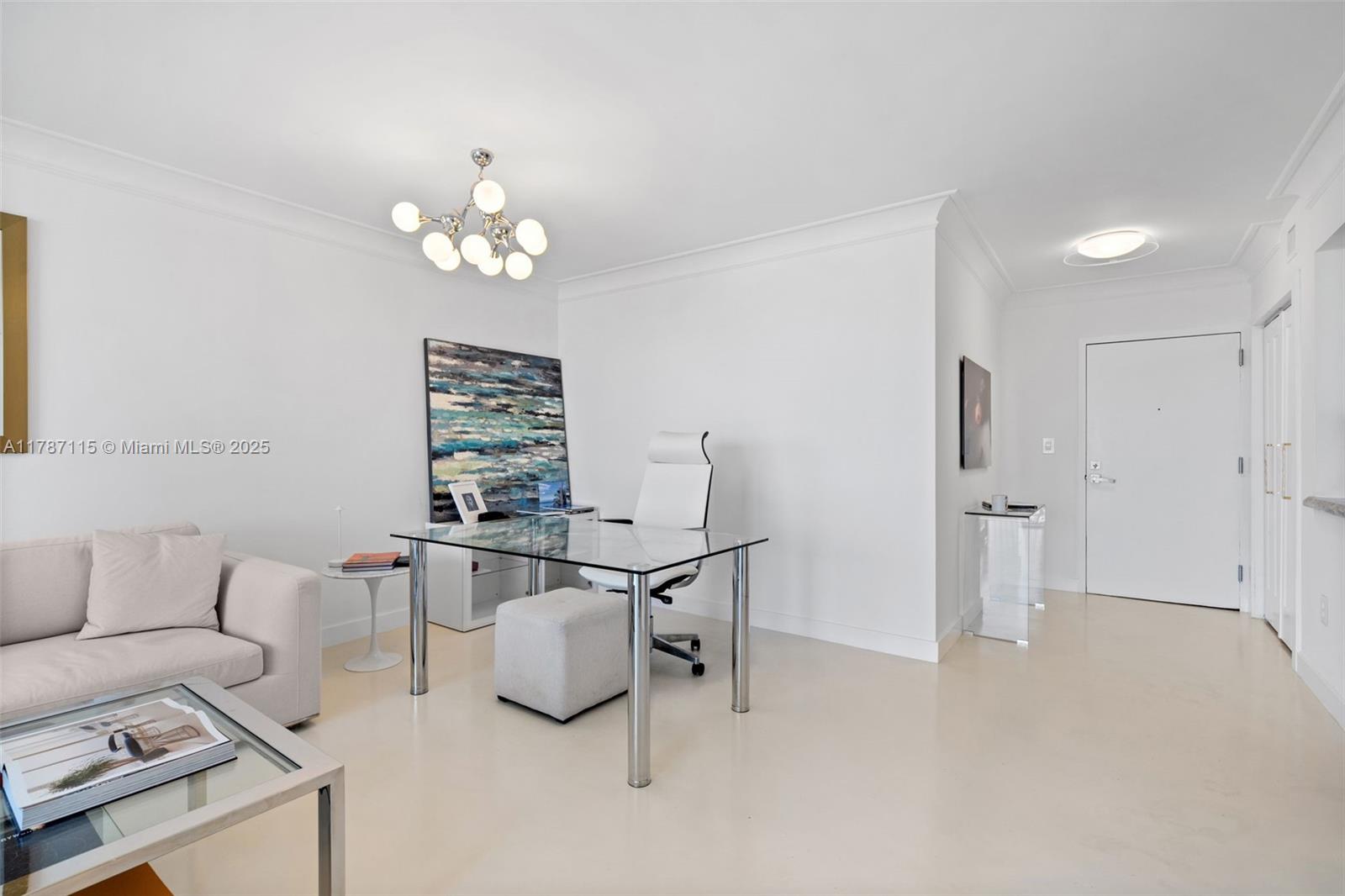 90 Alton Rd 907