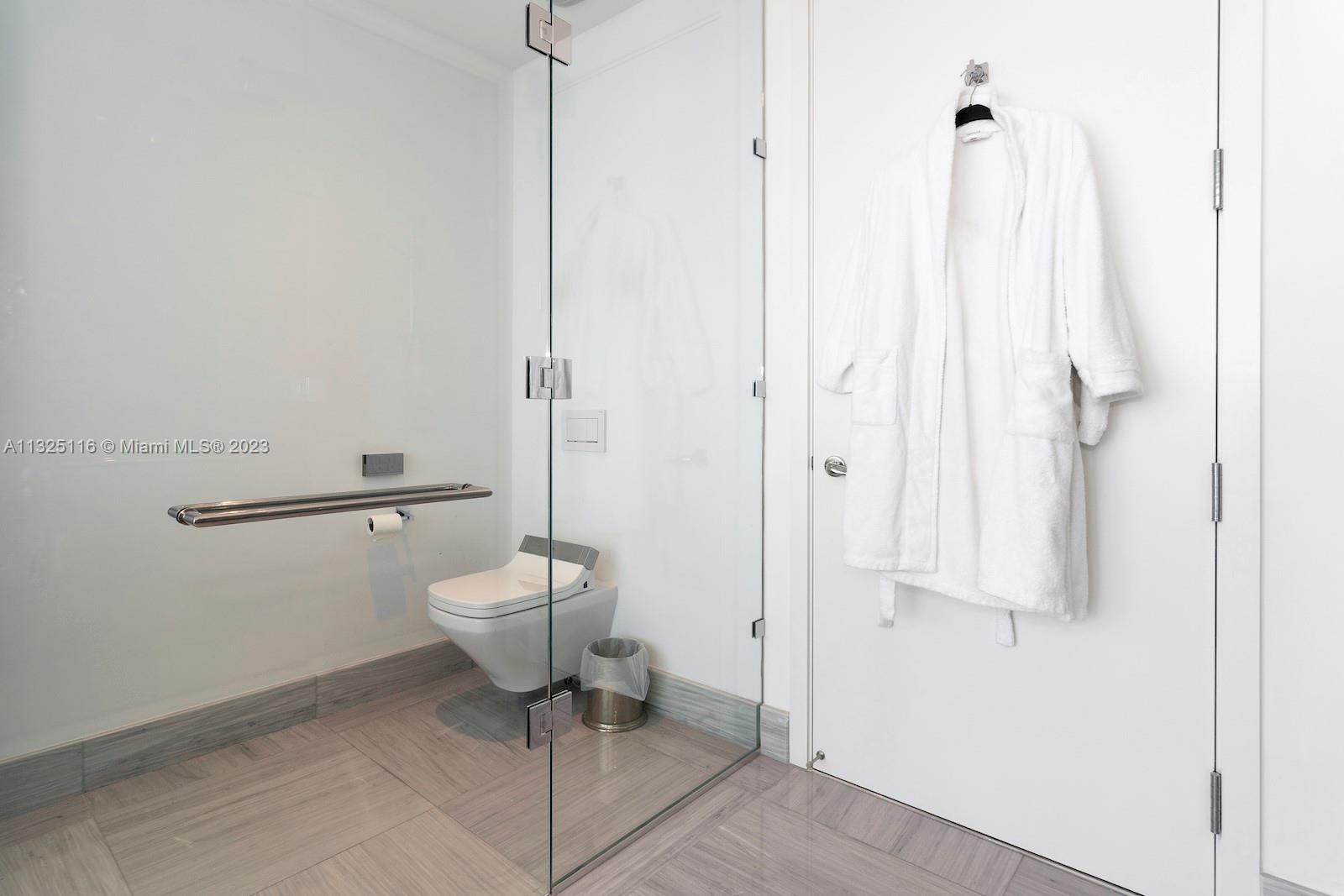 JADE SIGNATURE CONDO - Residential