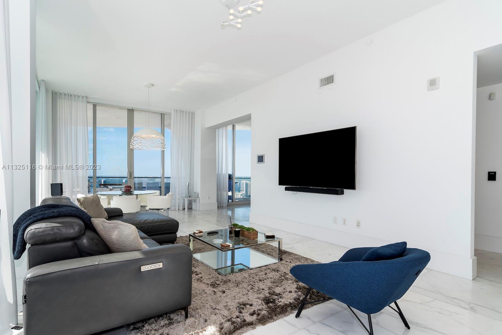 JADE SIGNATURE CONDO - Residential