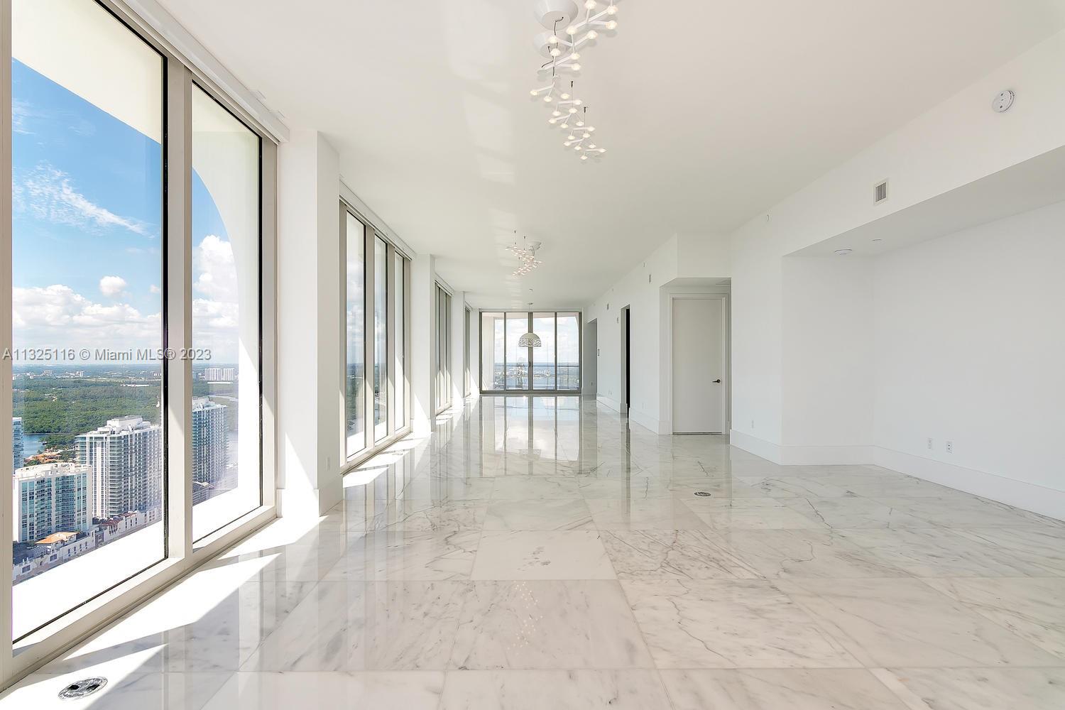 JADE SIGNATURE CONDO - Residential