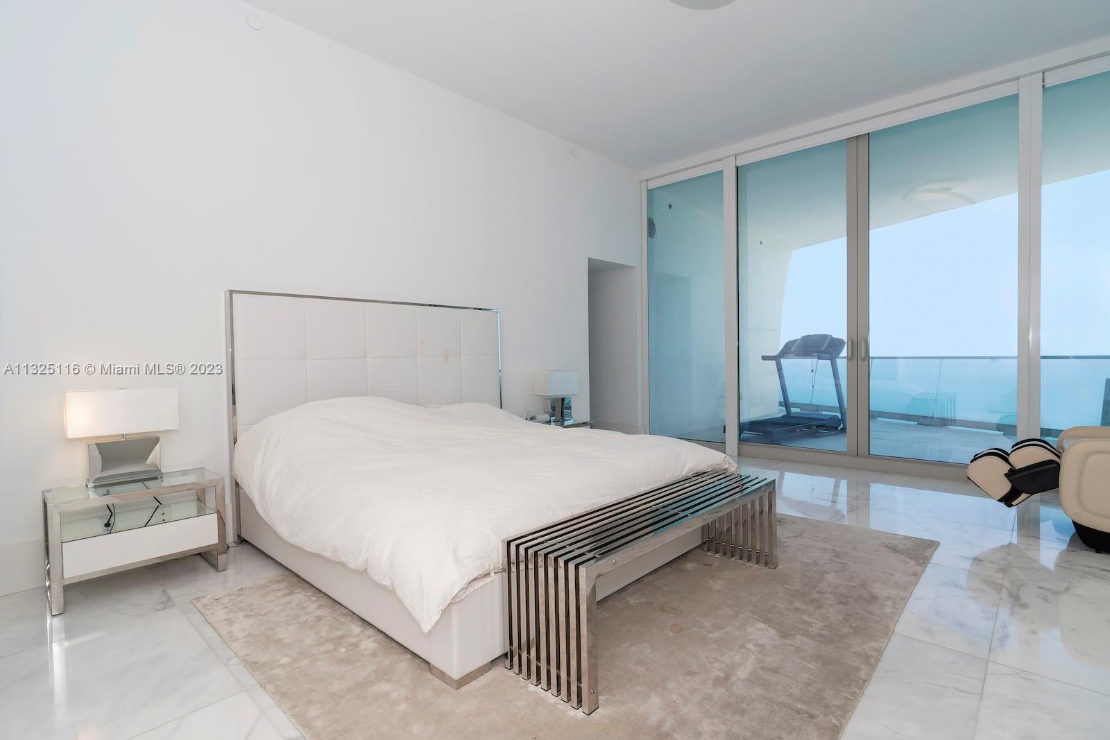 JADE SIGNATURE CONDO - Residential