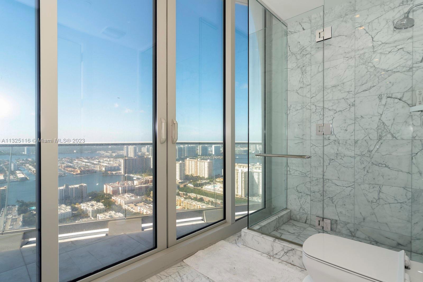 JADE SIGNATURE CONDO - Residential