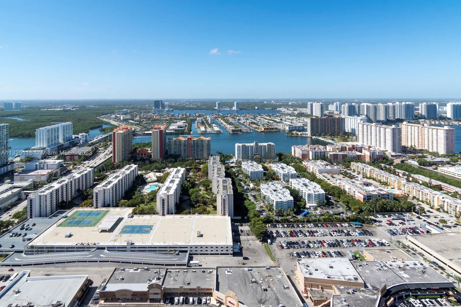 JADE SIGNATURE CONDO - Residential