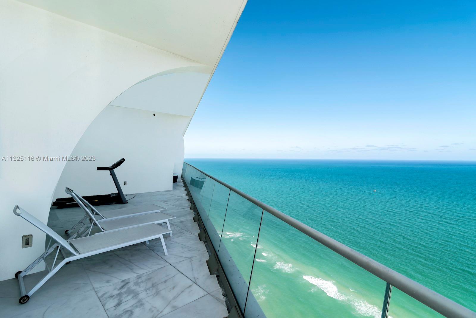 JADE SIGNATURE CONDO - Residential