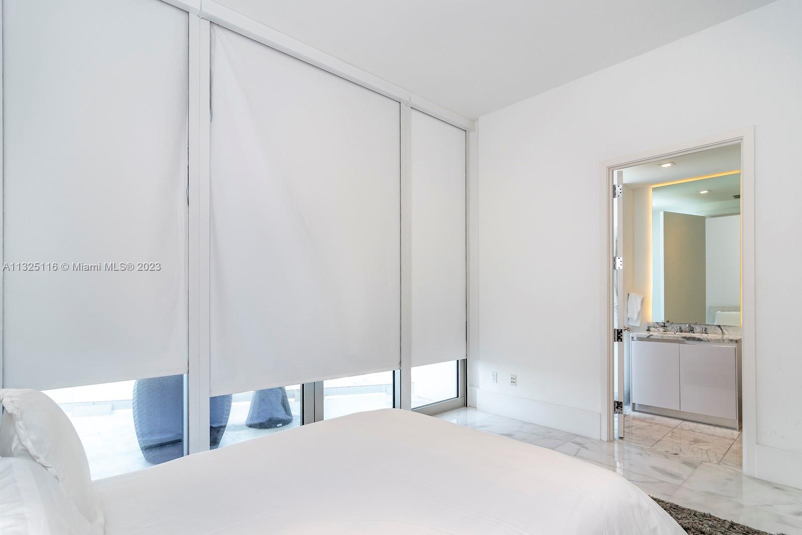 JADE SIGNATURE CONDO - Residential