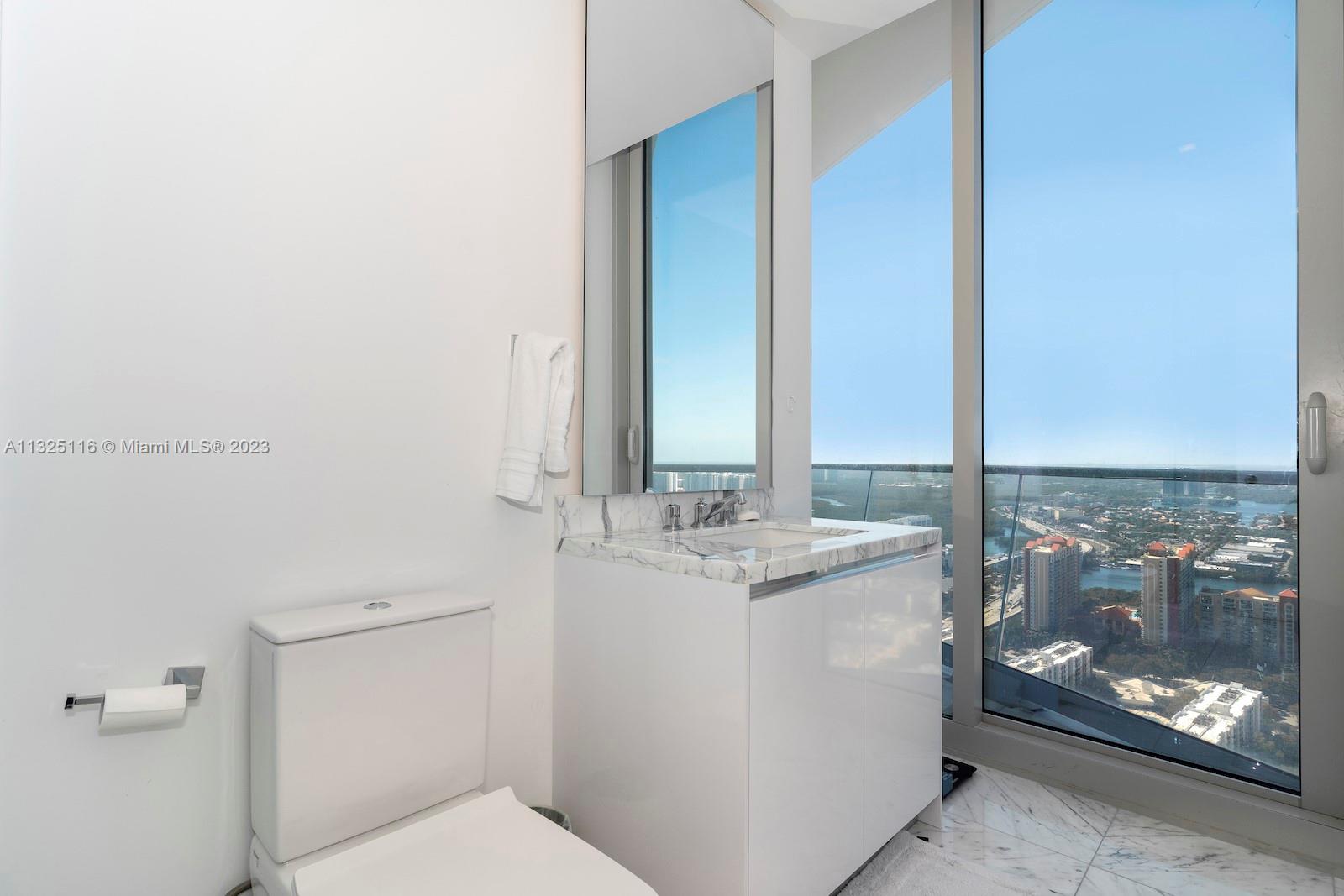 JADE SIGNATURE CONDO - Residential