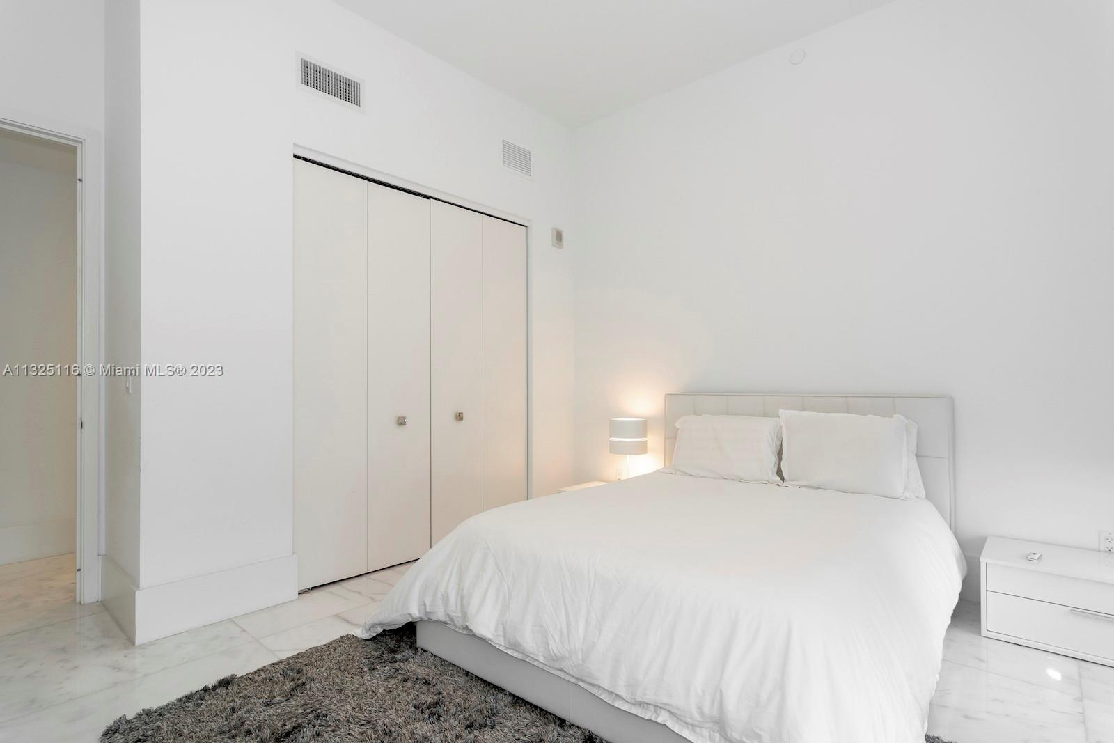 JADE SIGNATURE CONDO - Residential