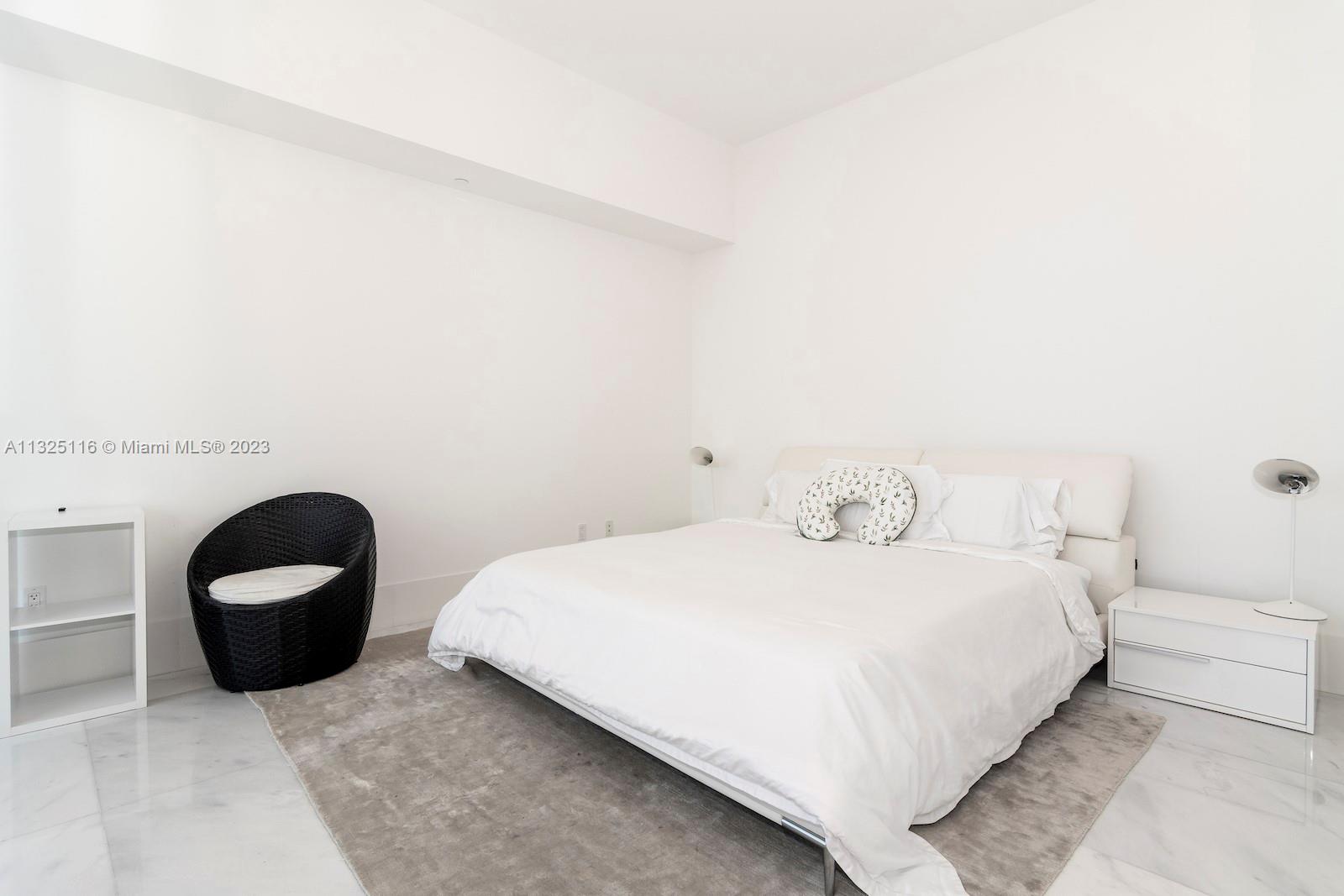 JADE SIGNATURE CONDO - Residential