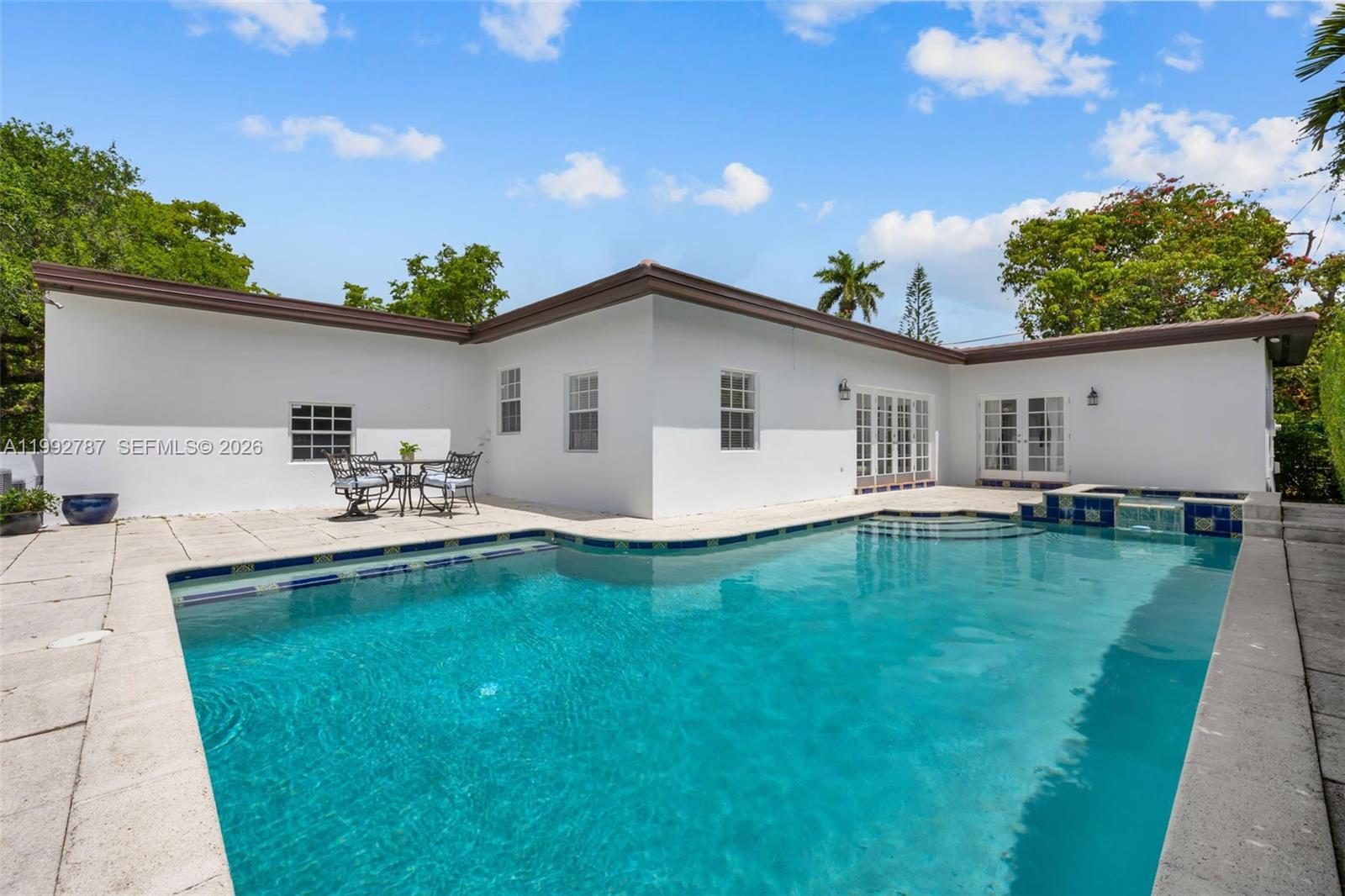 CORAL GABLES RIVIERA SEC - Residential