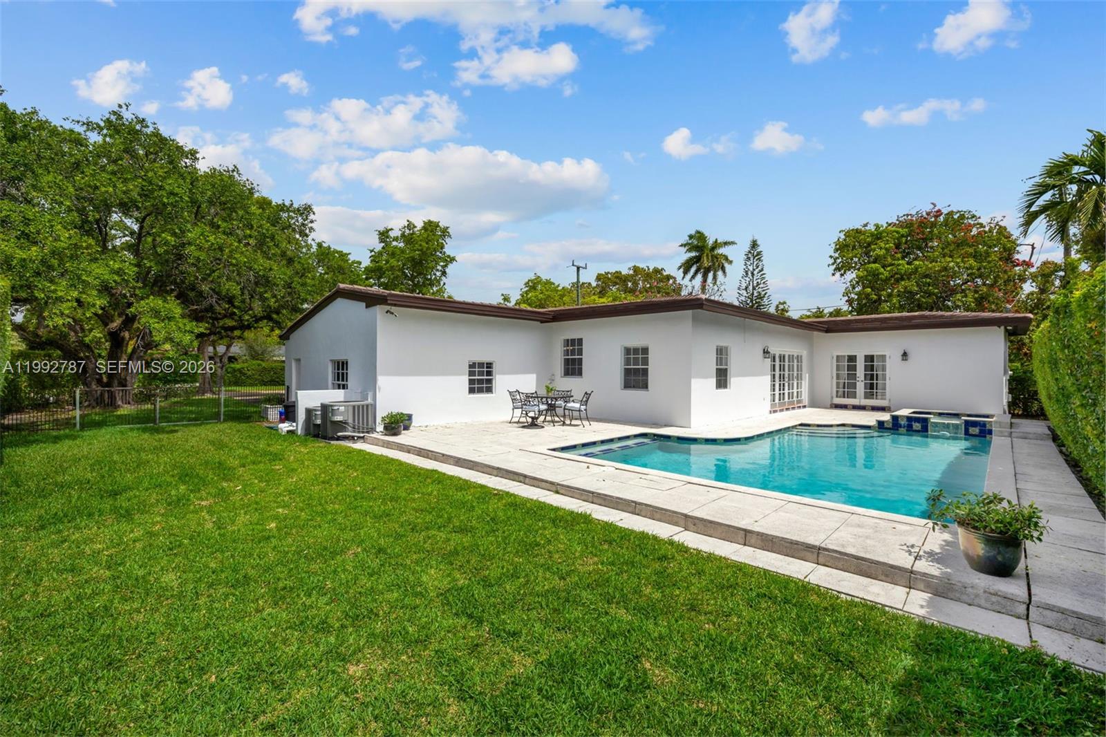 CORAL GABLES RIVIERA SEC - Residential