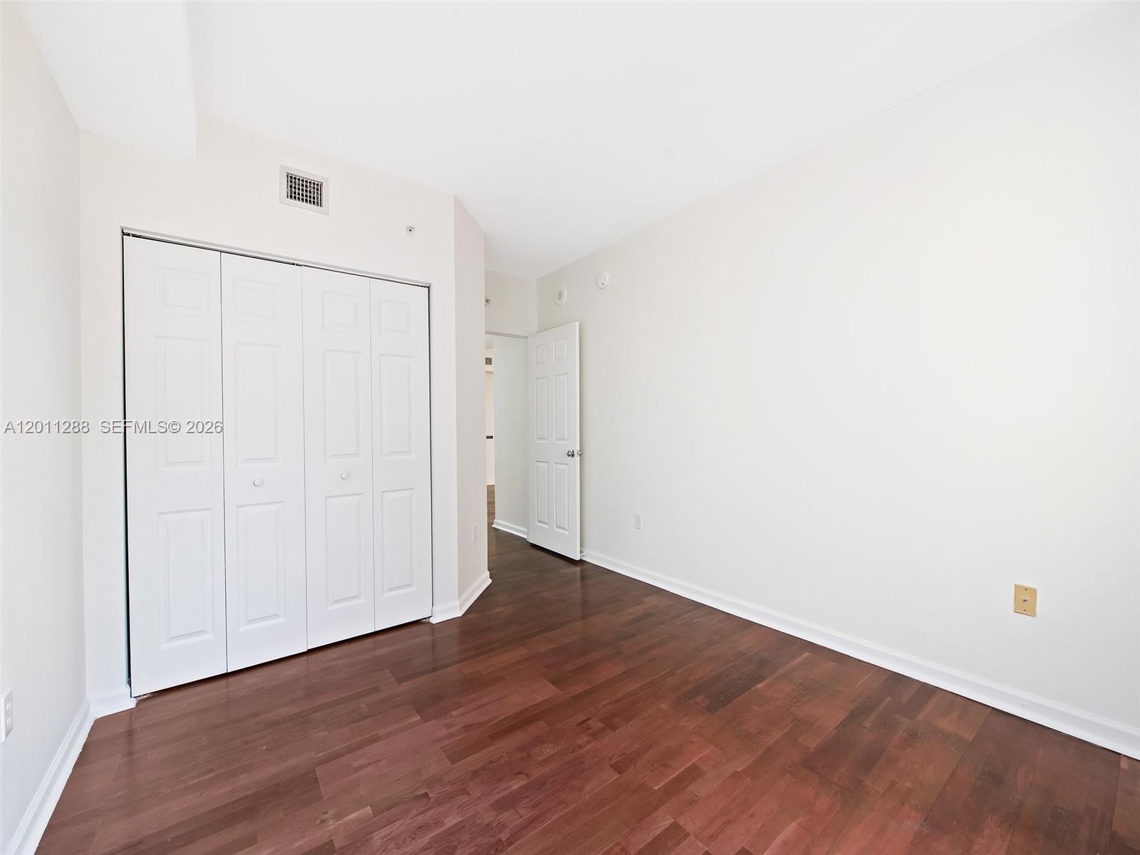 PORTO BELLAGIO CONDO - Residential