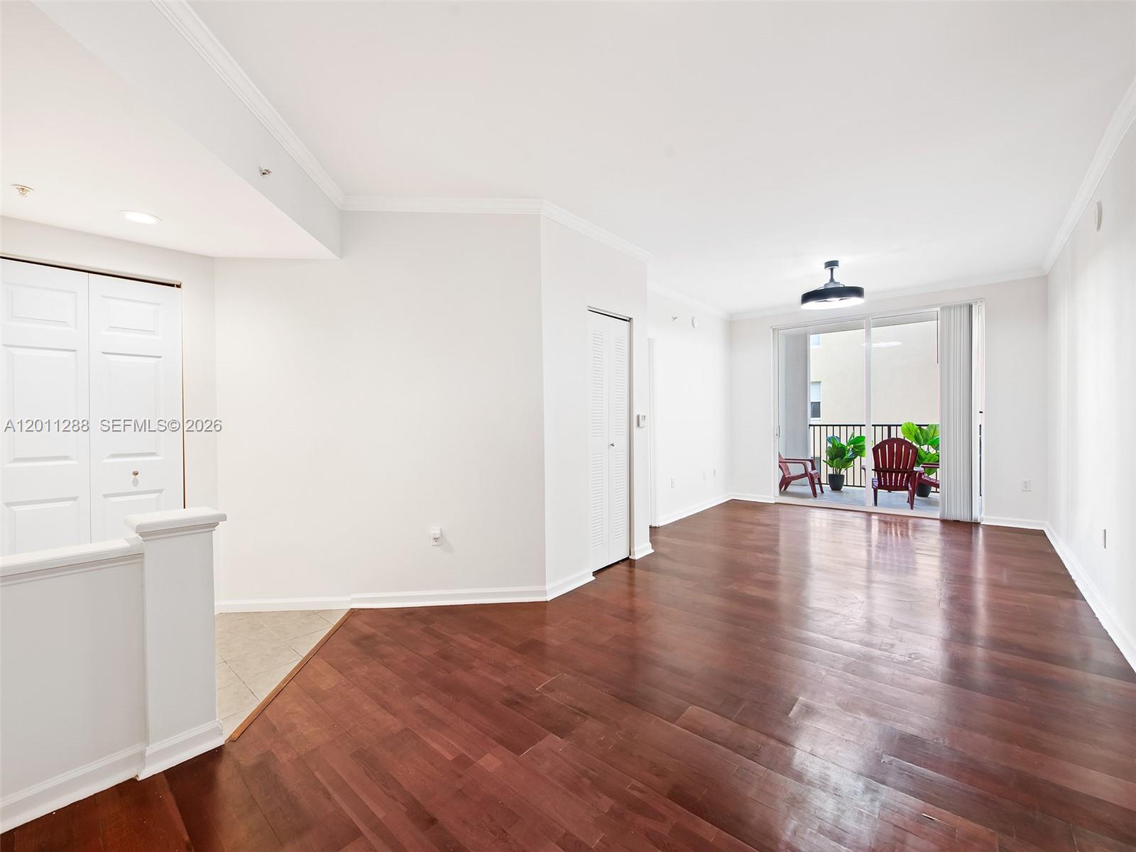 PORTO BELLAGIO CONDO - Residential
