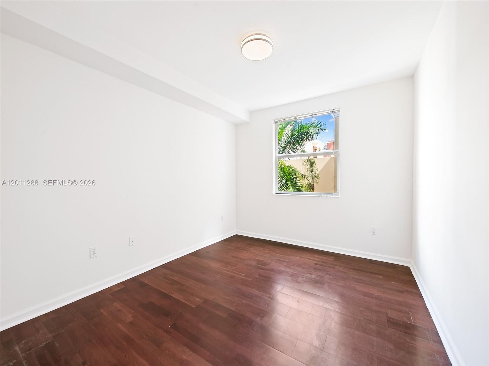 PORTO BELLAGIO CONDO - Residential