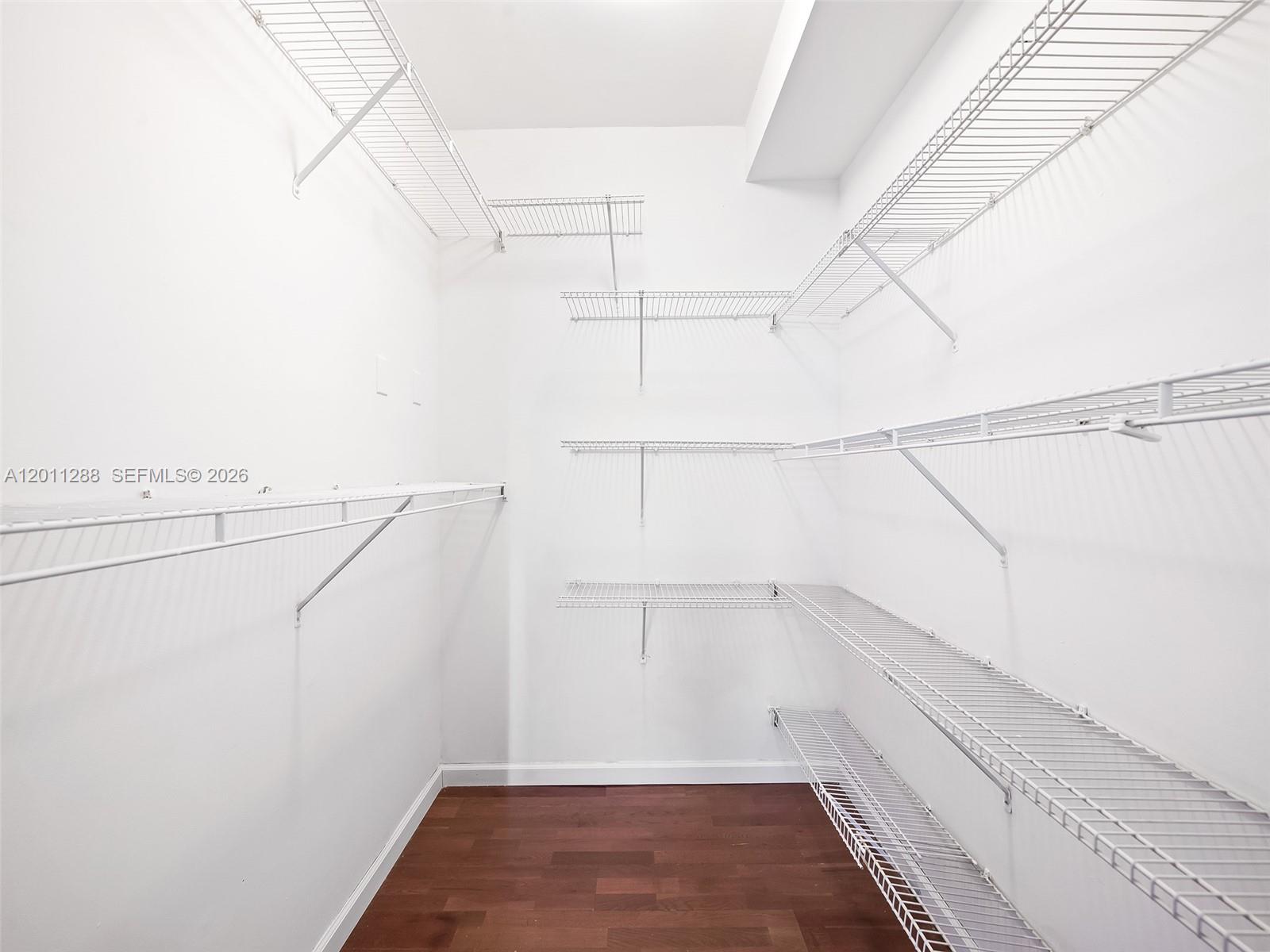 PORTO BELLAGIO CONDO - Residential