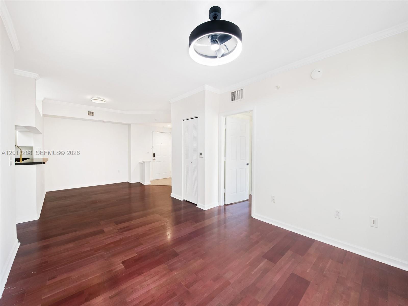 PORTO BELLAGIO CONDO - Residential