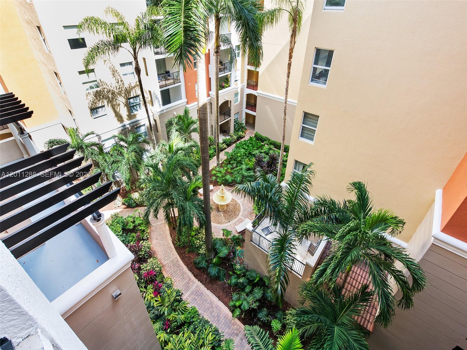 PORTO BELLAGIO CONDO - Residential