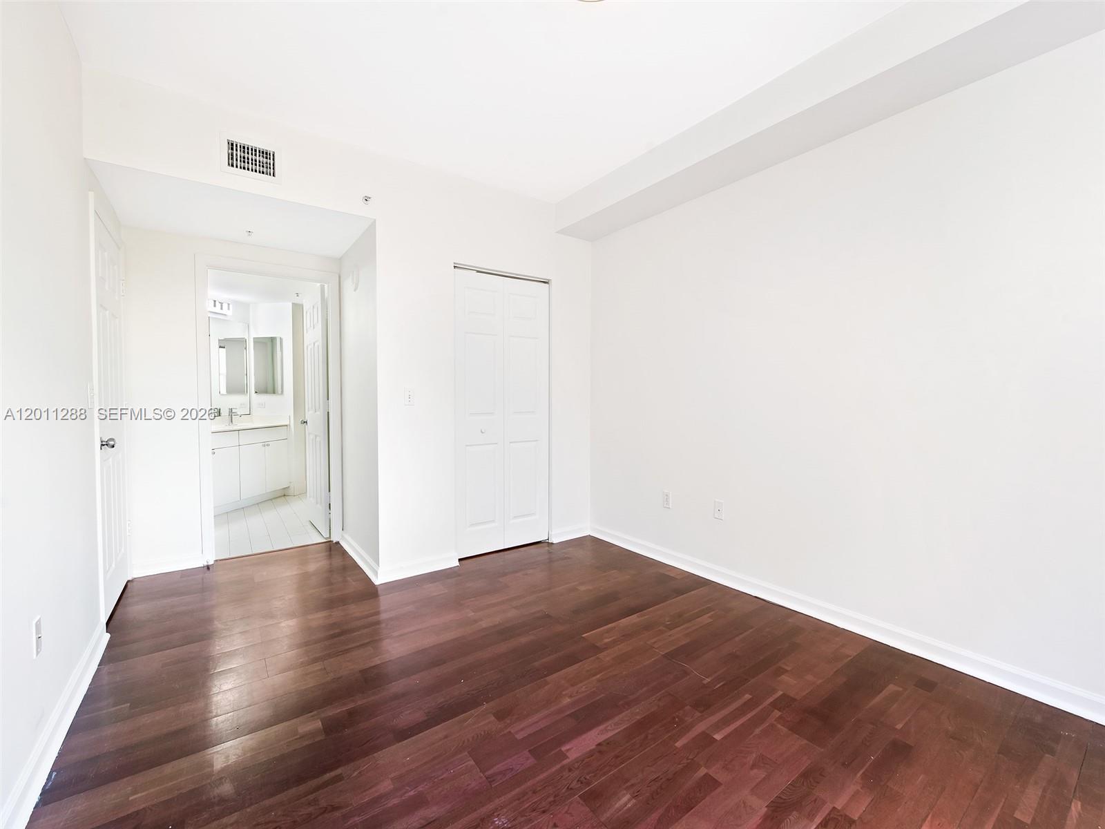 PORTO BELLAGIO CONDO - Residential