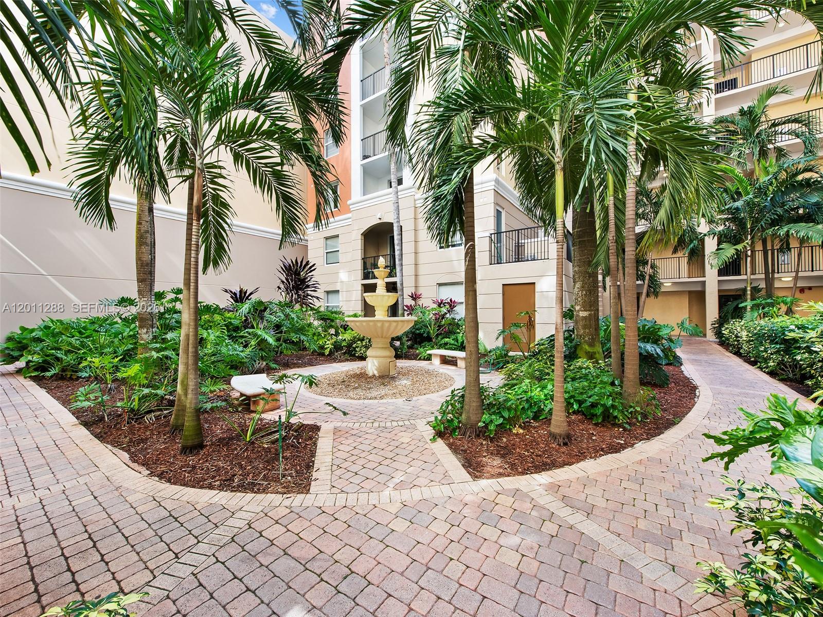 PORTO BELLAGIO CONDO - Residential