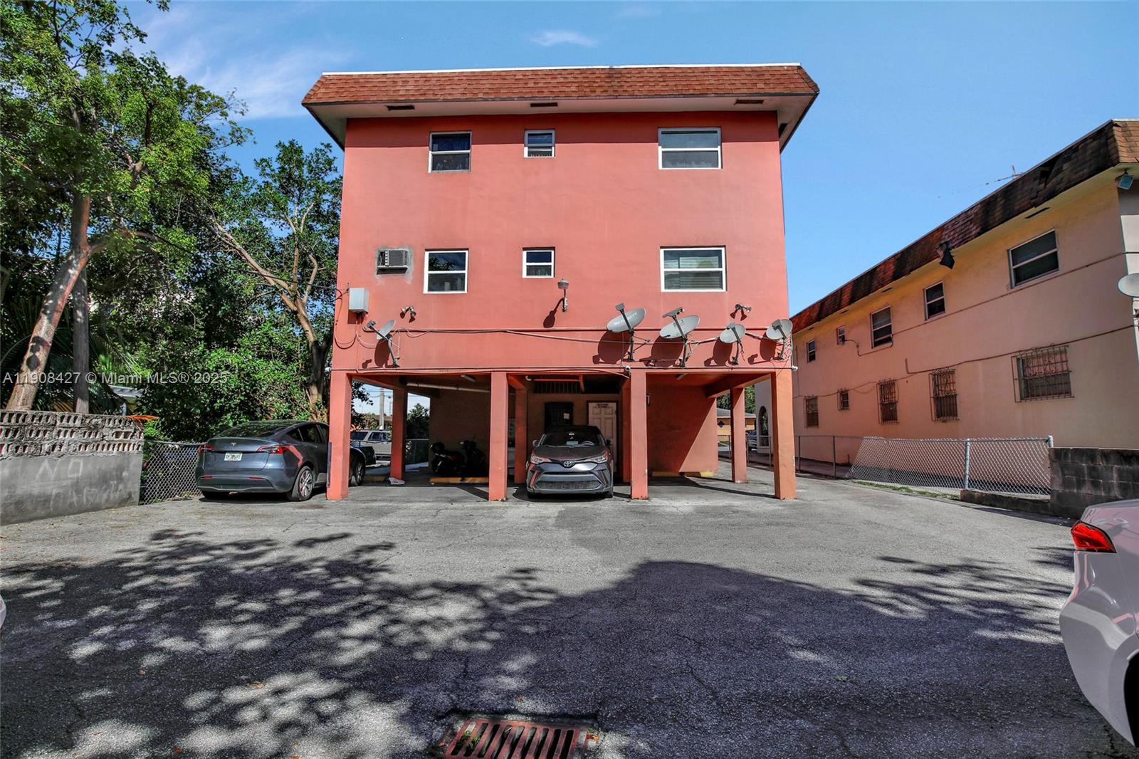 CITY OF MIAMI SOUTH - Residential Lease