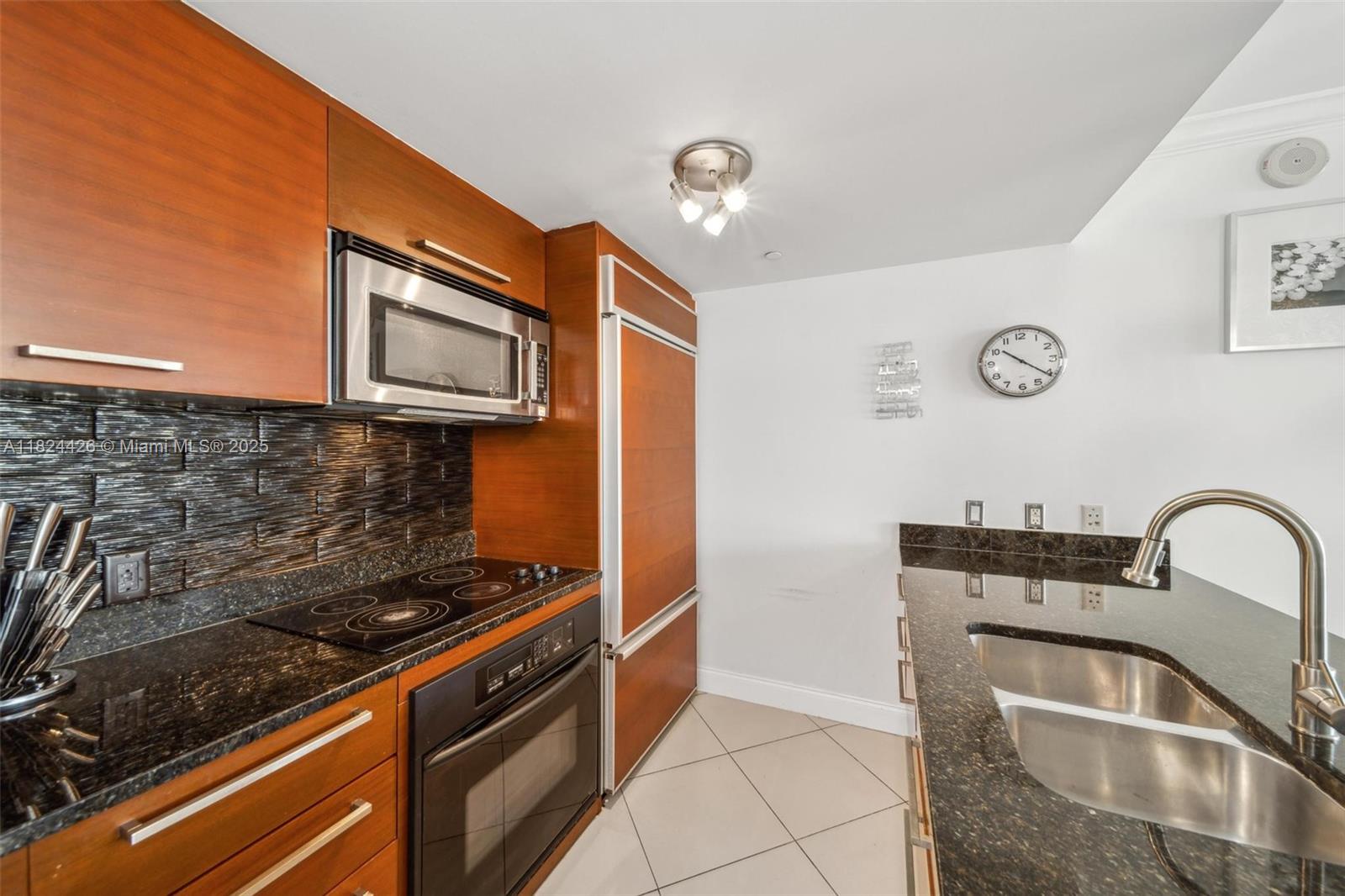 BEACH CLUB THREE CONDO - Residential Lease