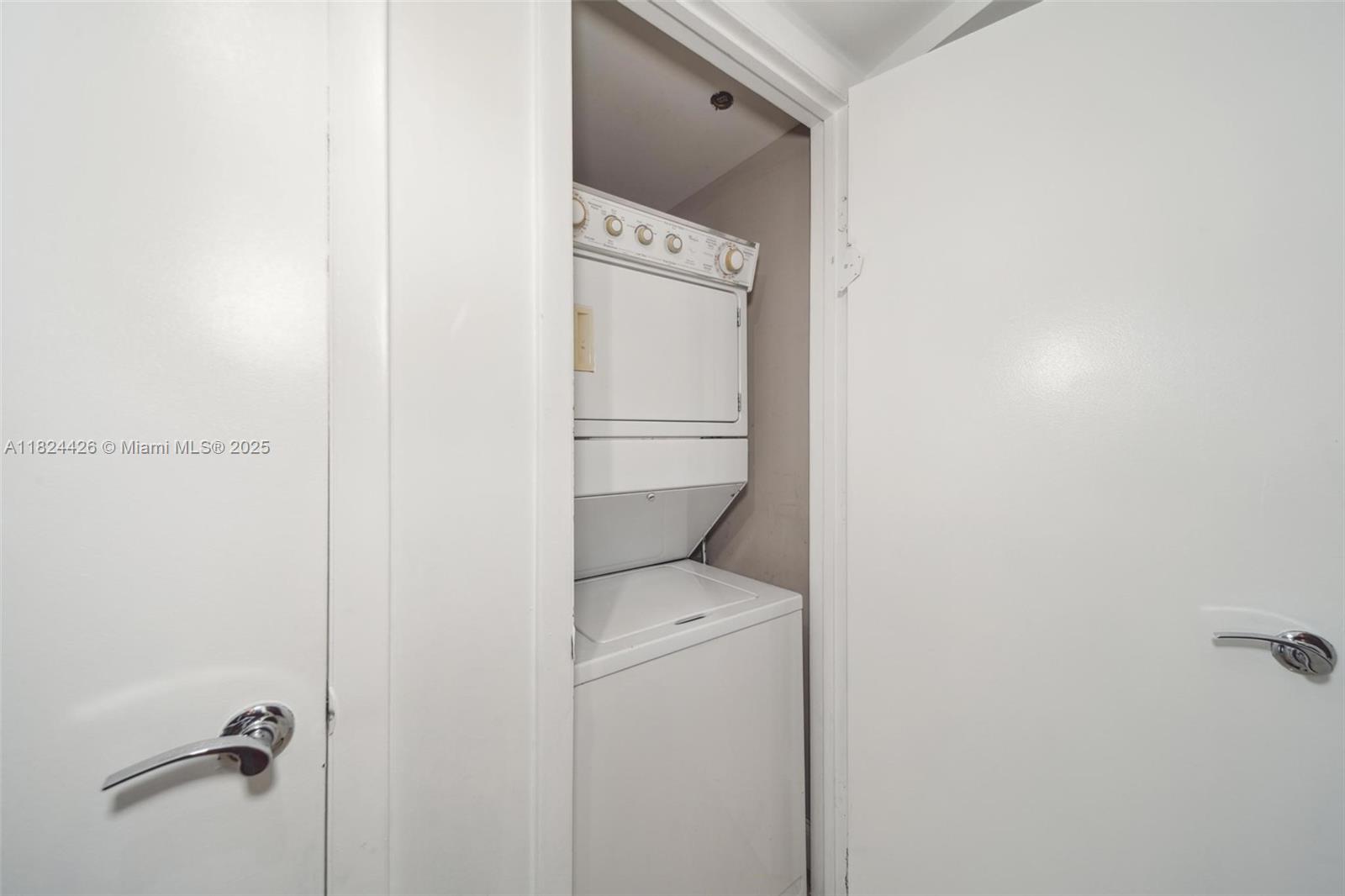 BEACH CLUB THREE CONDO - Residential Lease