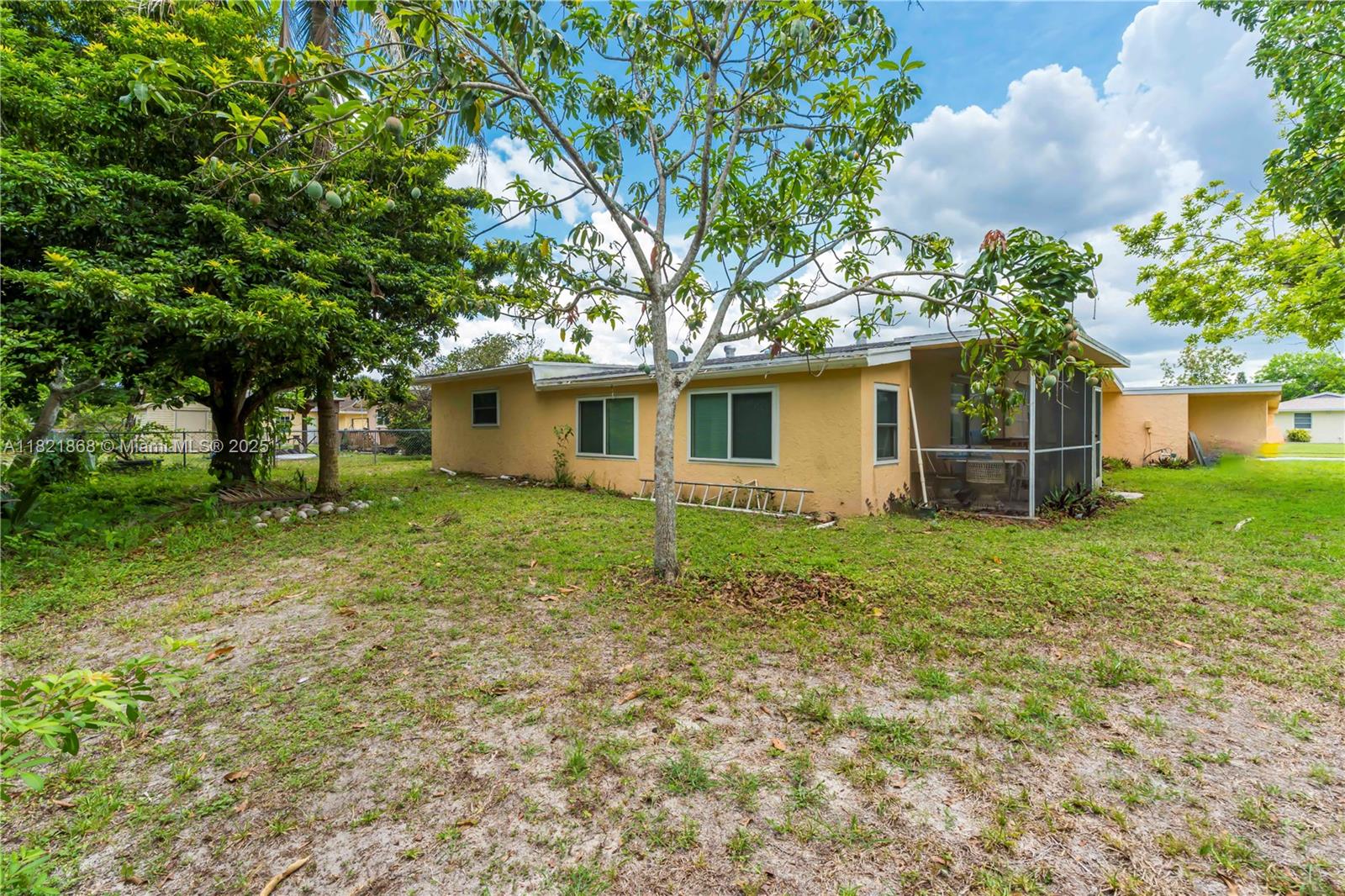 PALM BEACH COLONY SEC 2 - Residential