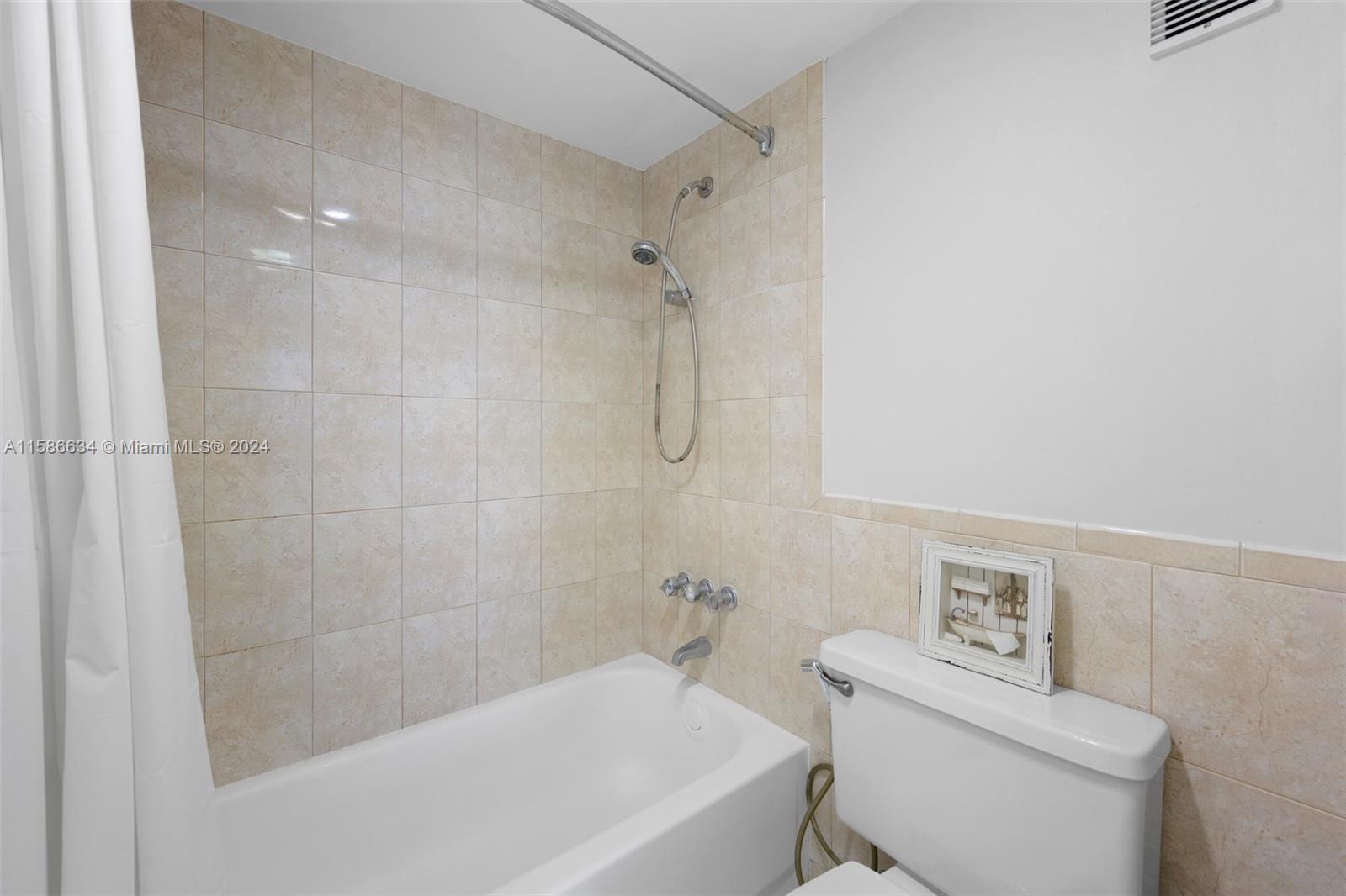 WILSHIRE CONDO - Residential Lease