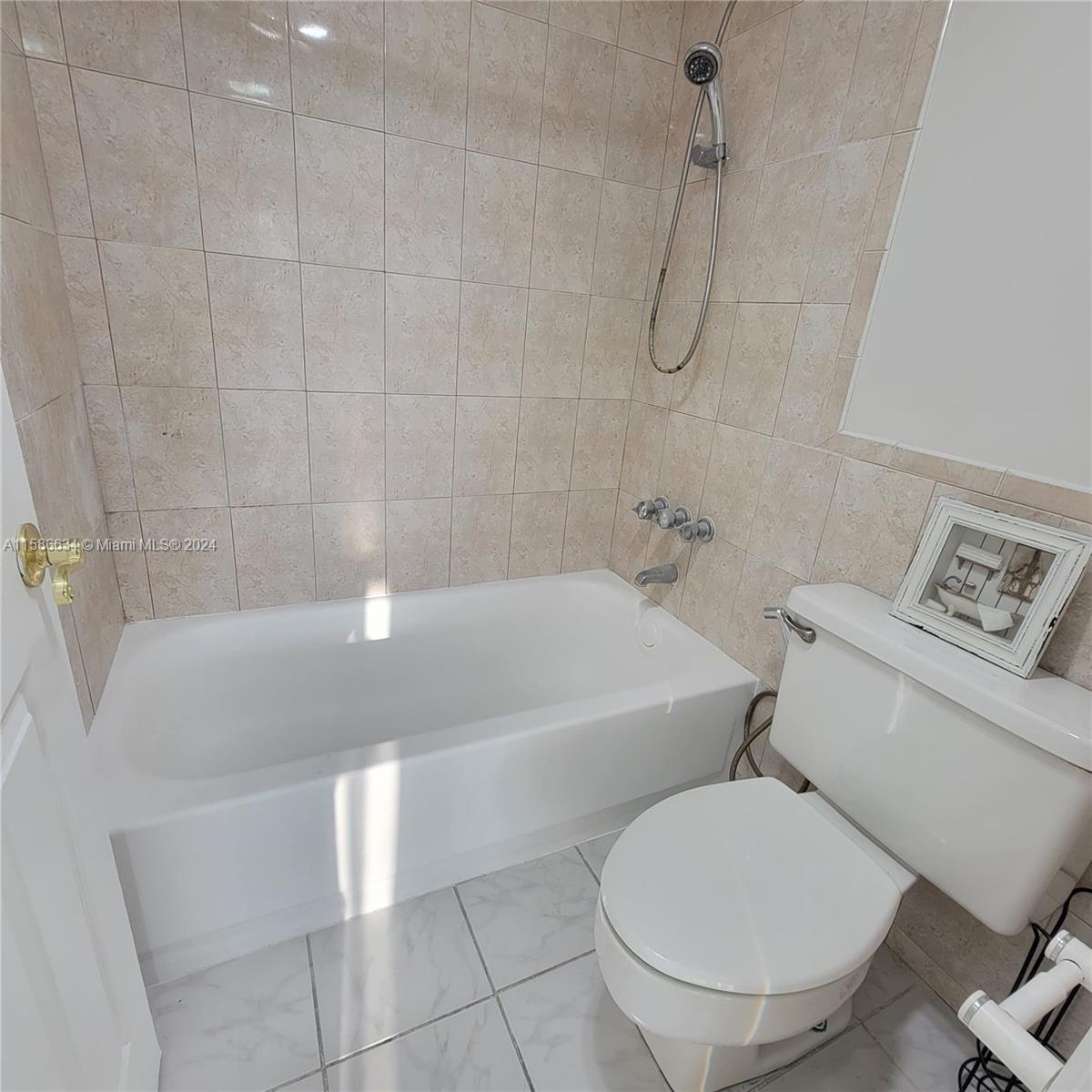 WILSHIRE CONDO - Residential Lease