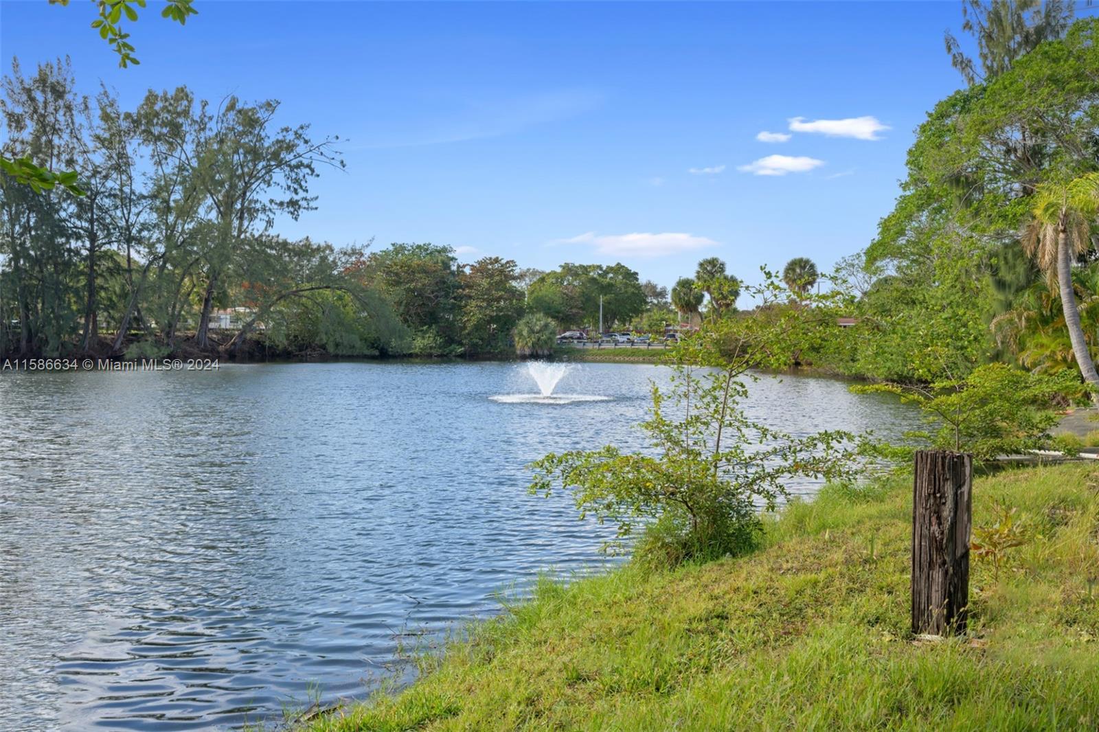 WILSHIRE CONDO - Residential Lease