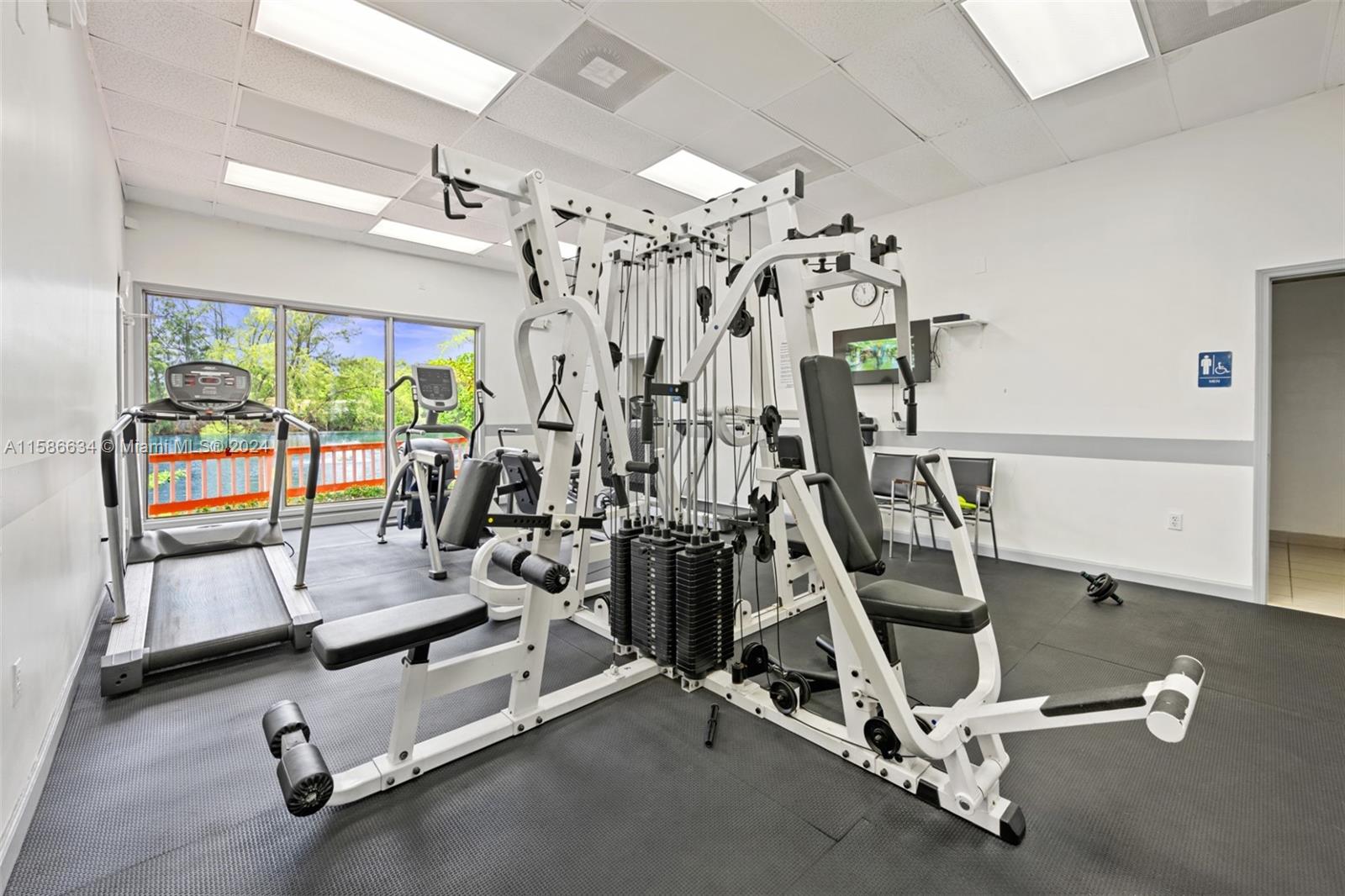 WILSHIRE CONDO - Residential Lease