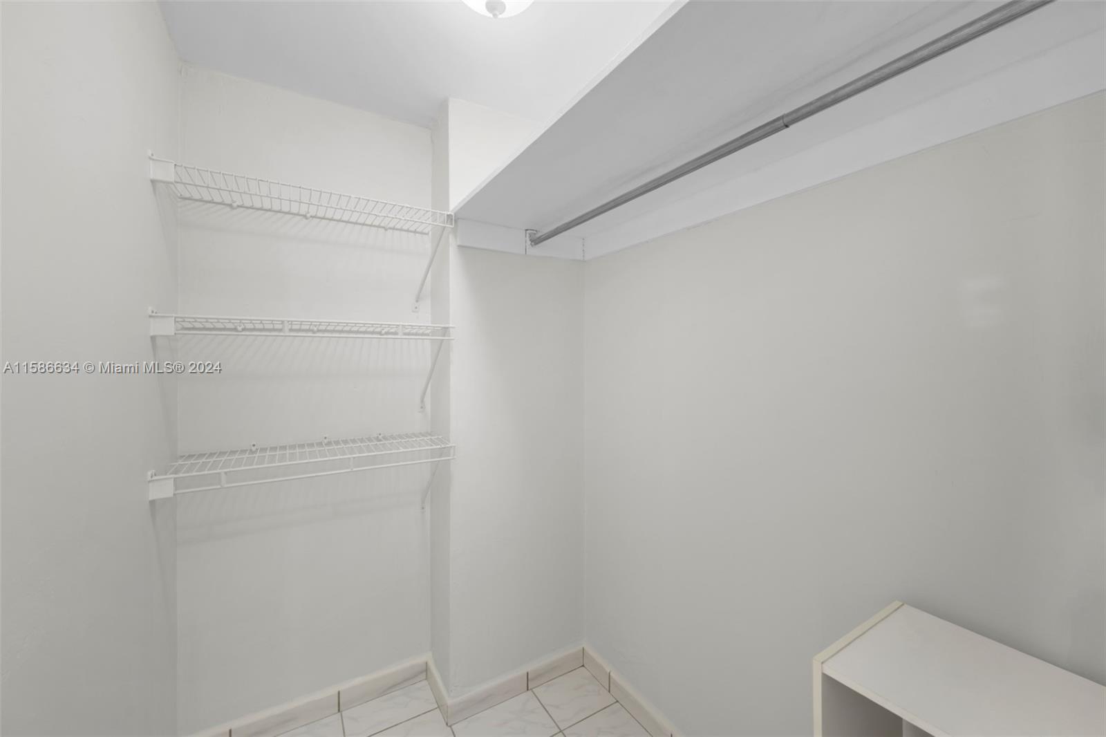 WILSHIRE CONDO - Residential Lease