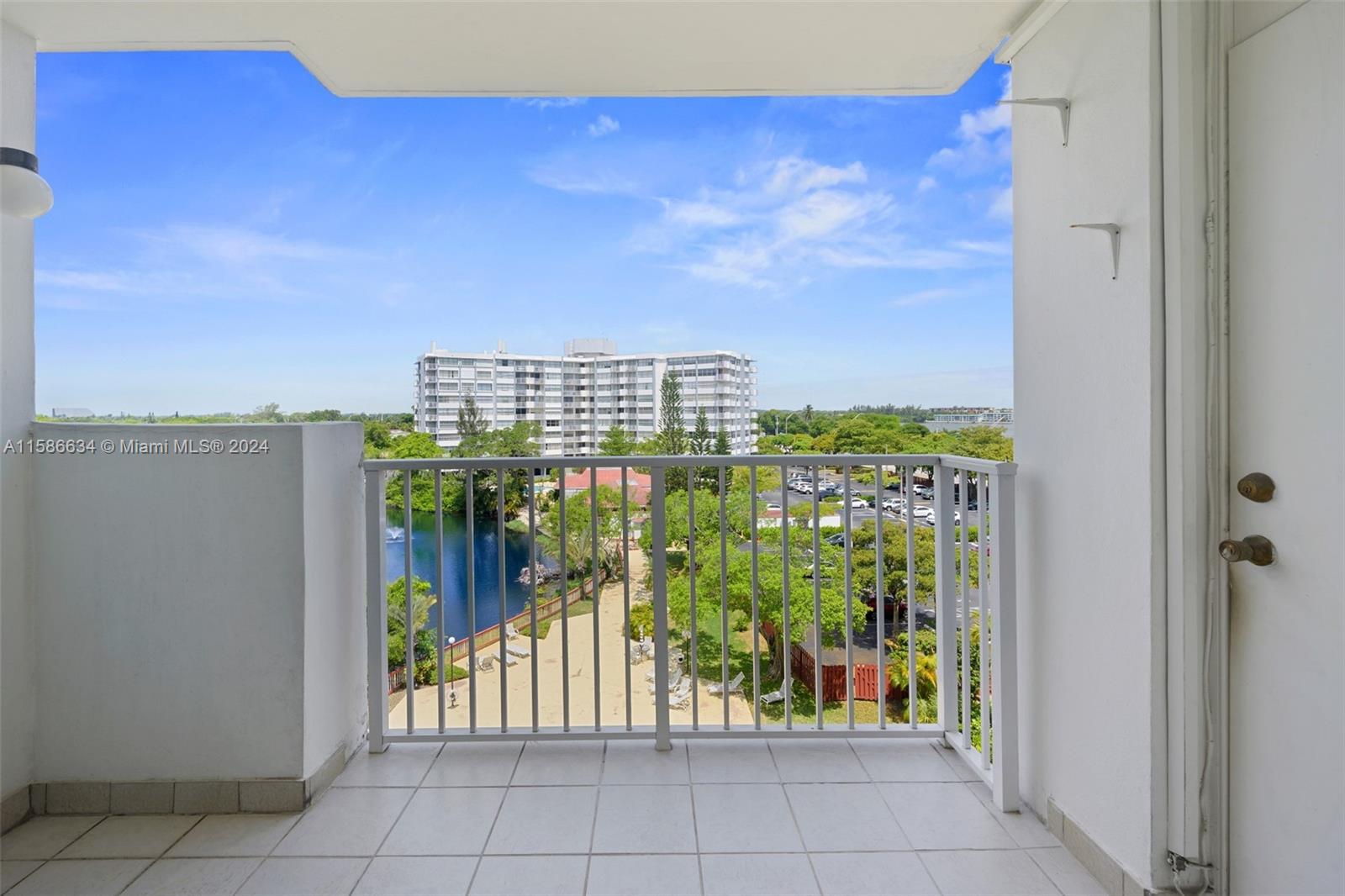 WILSHIRE CONDO - Residential Lease