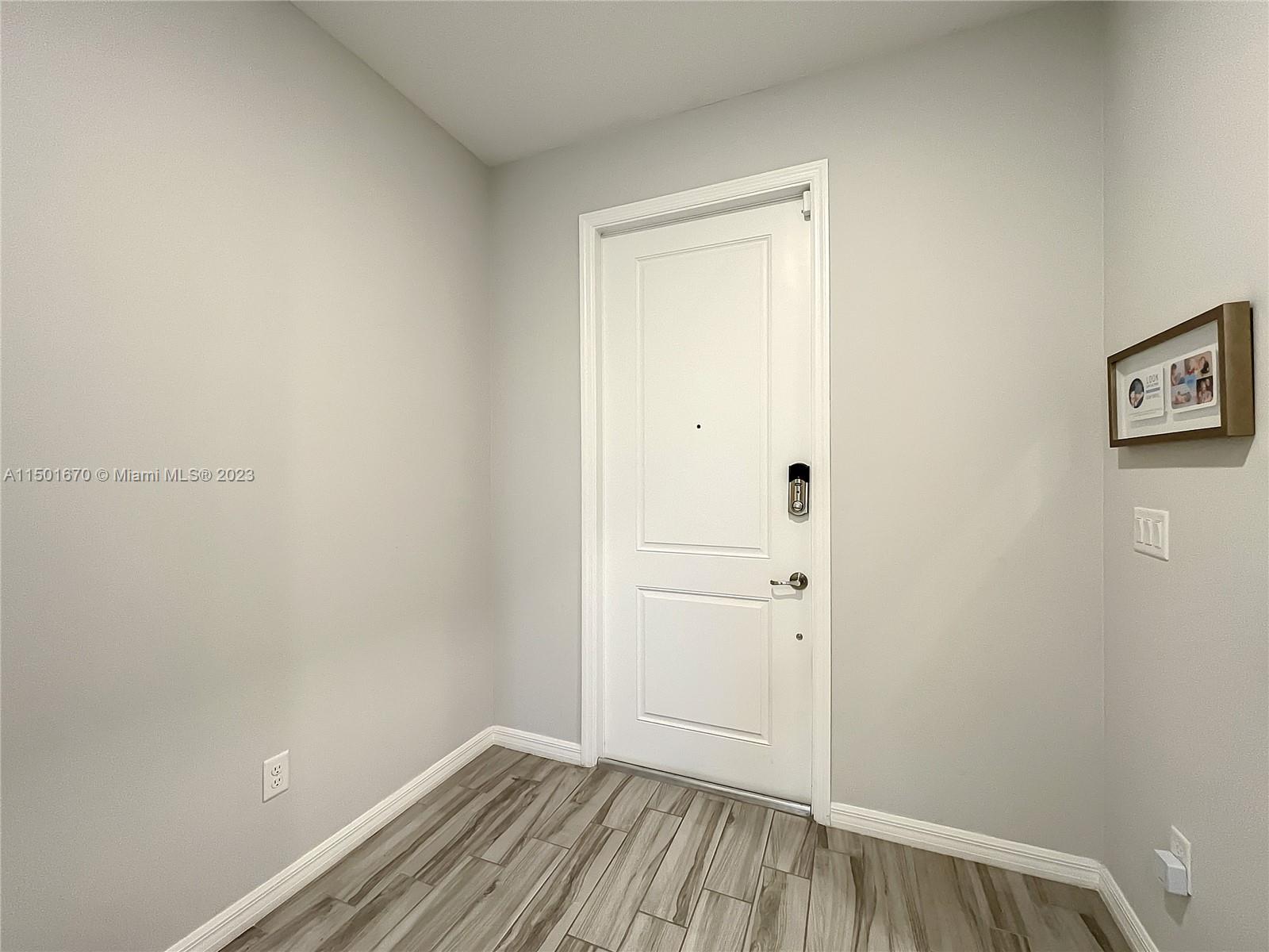 WOODMONT POD E - Residential