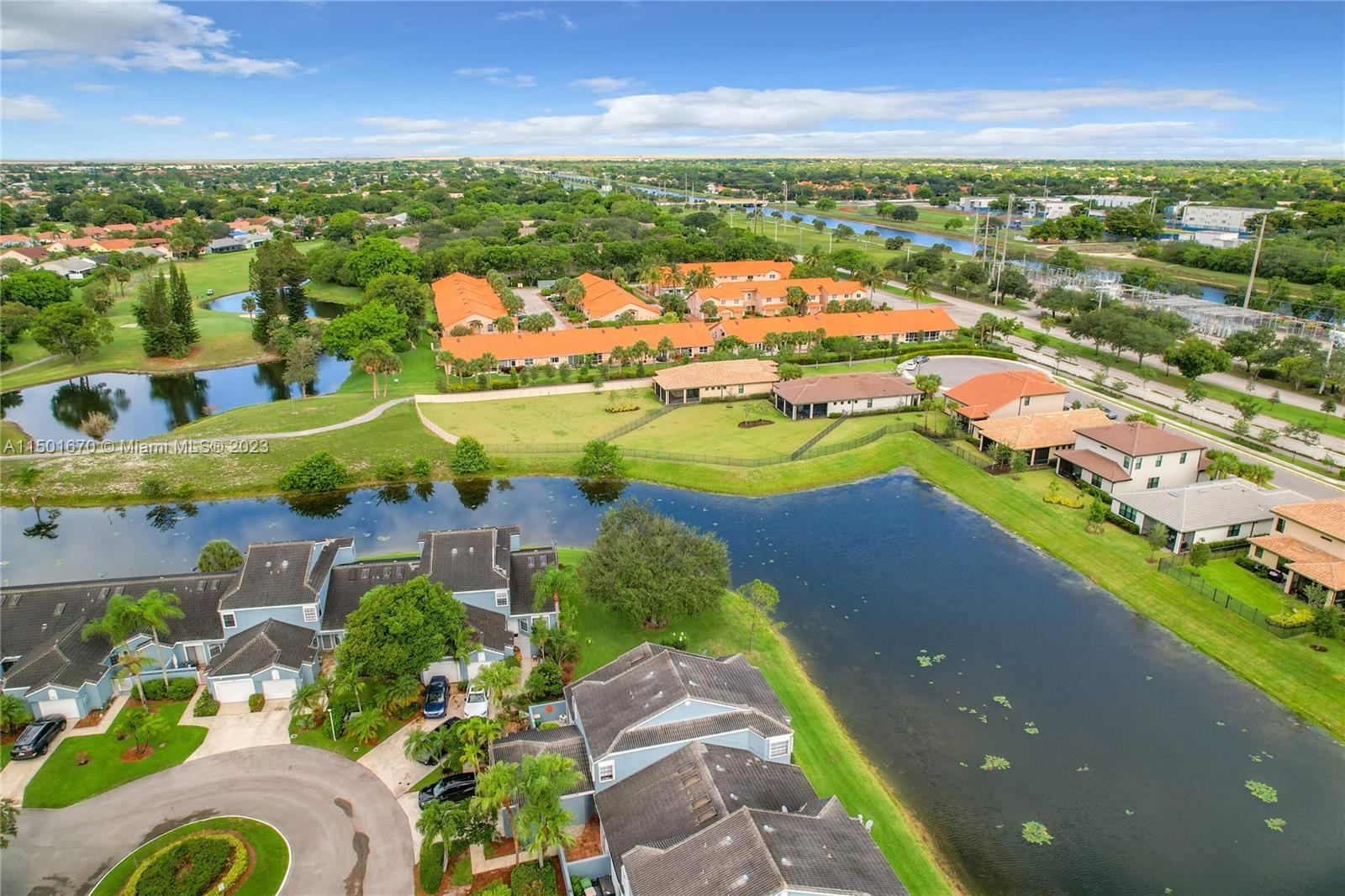WOODMONT POD E - Residential