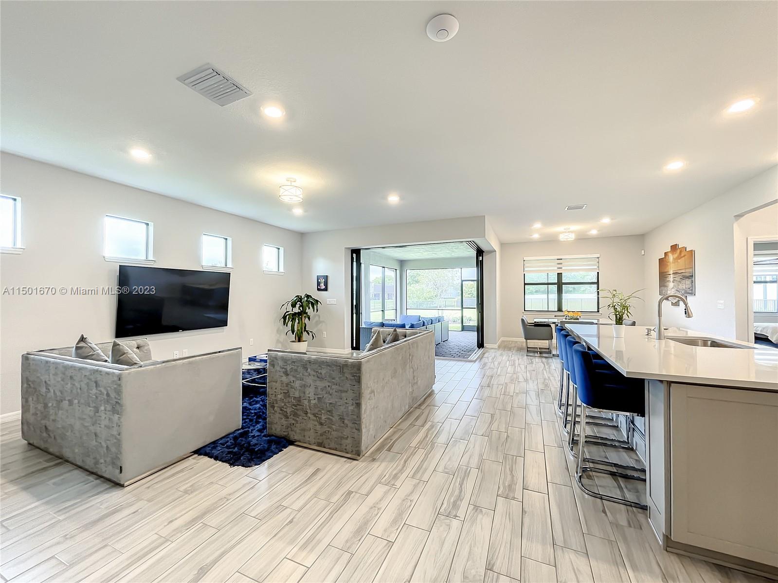 WOODMONT POD E - Residential