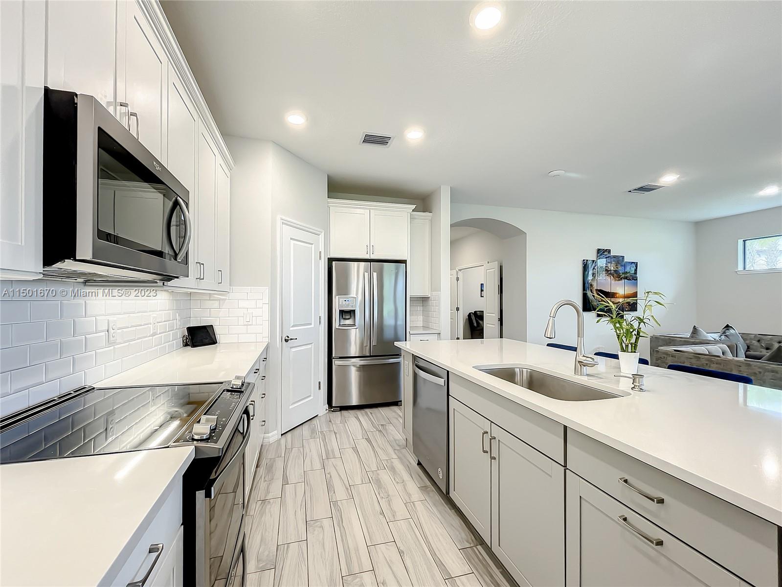 WOODMONT POD E - Residential