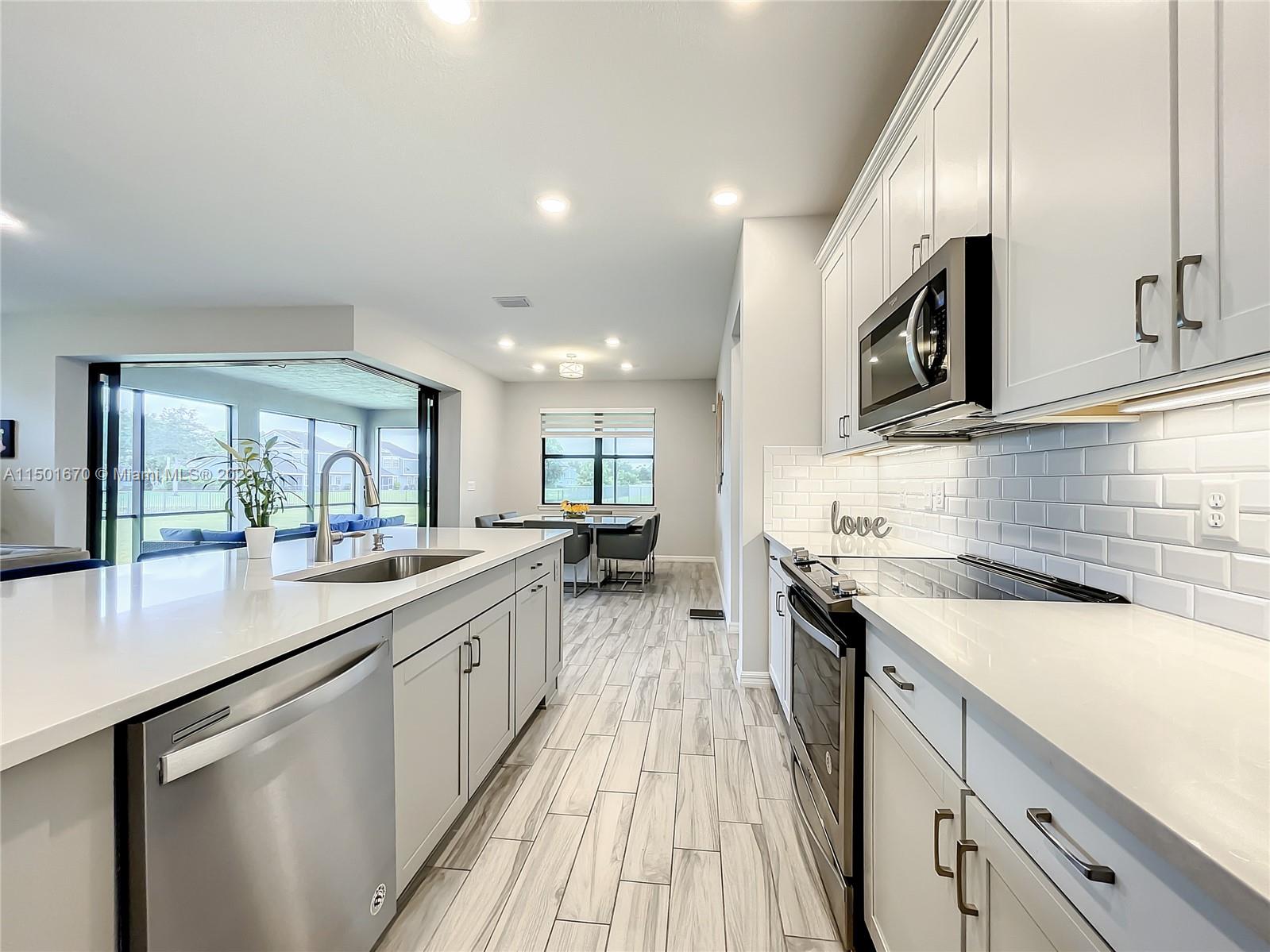 WOODMONT POD E - Residential
