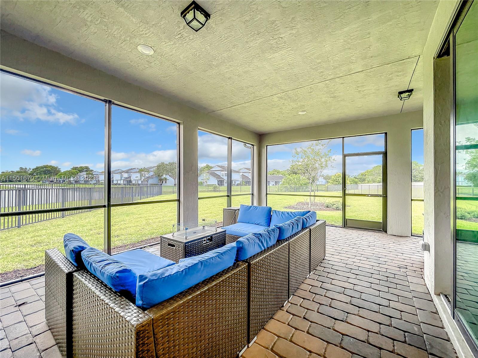 WOODMONT POD E - Residential