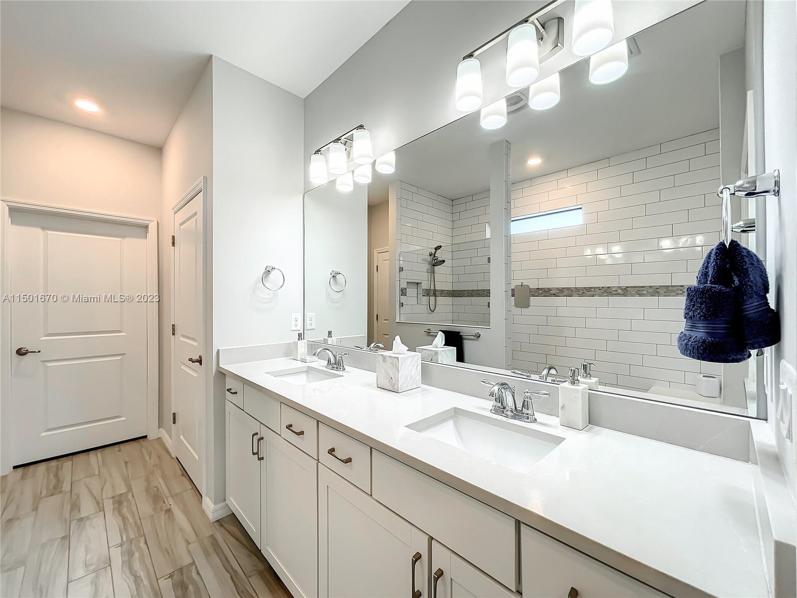WOODMONT POD E - Residential