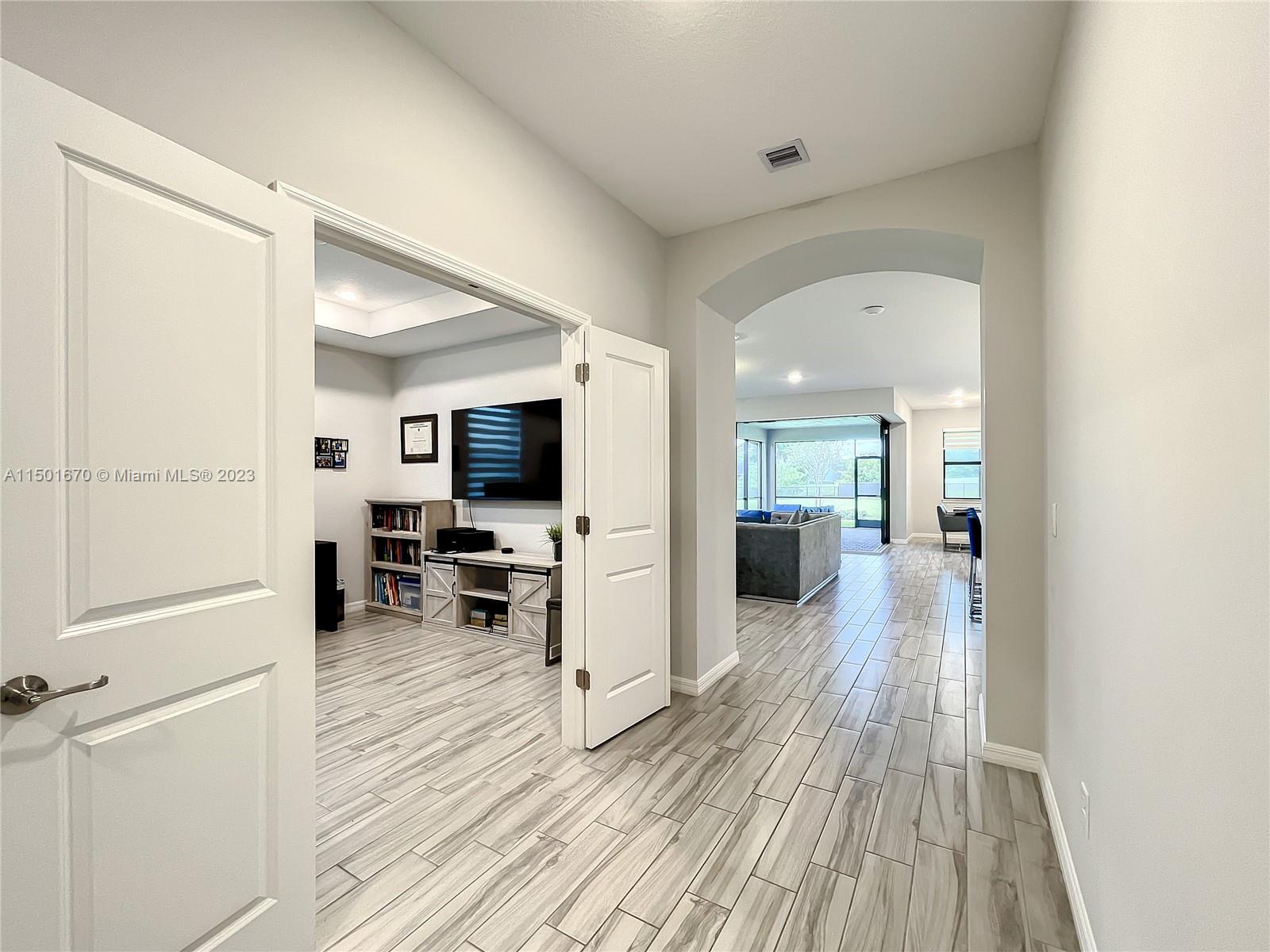 WOODMONT POD E - Residential