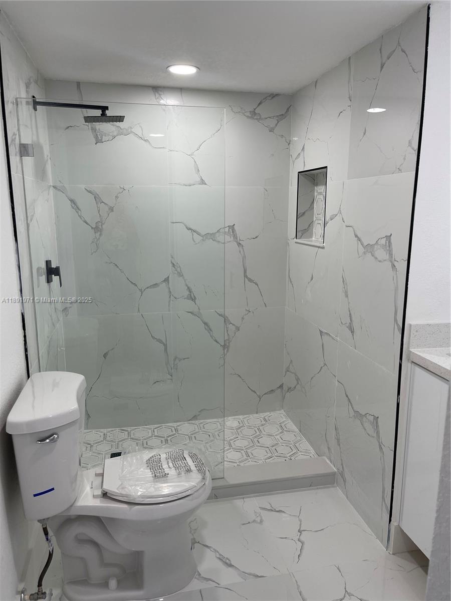 SEA GRAPE TOWN HOMES - Residential Lease