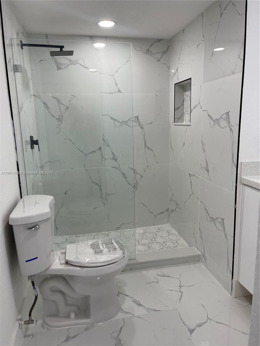 SEA GRAPE TOWN HOMES - Residential Lease