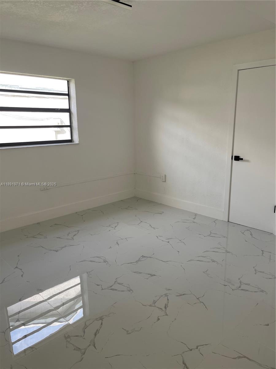 SEA GRAPE TOWN HOMES - Residential Lease