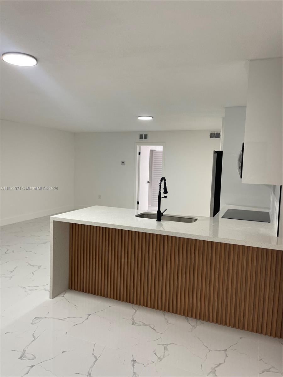 SEA GRAPE TOWN HOMES - Residential Lease
