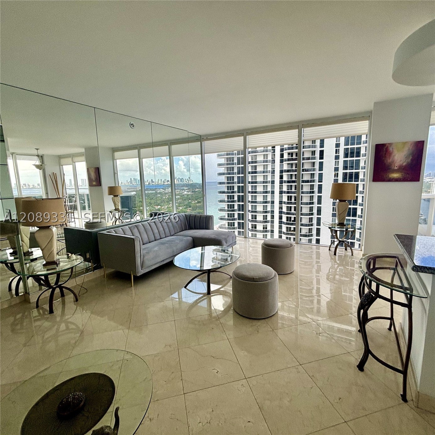4779 Collins Ave 2805