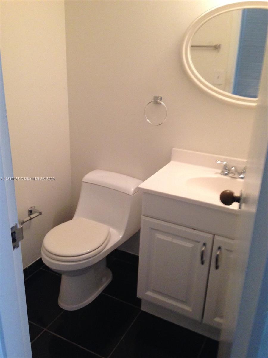 16919 N Bay Rd 514