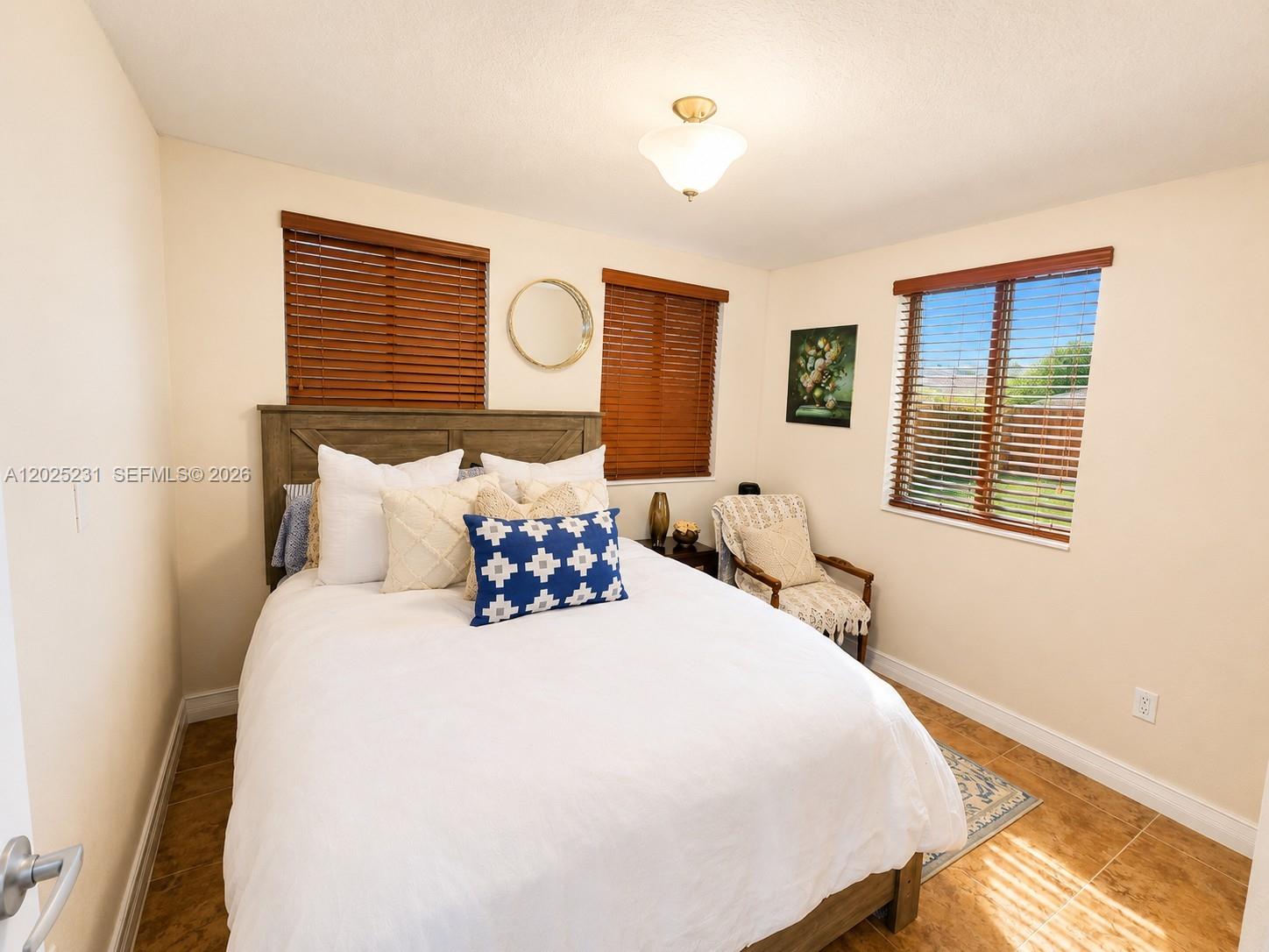 WESTWOOD LAKE - Residential