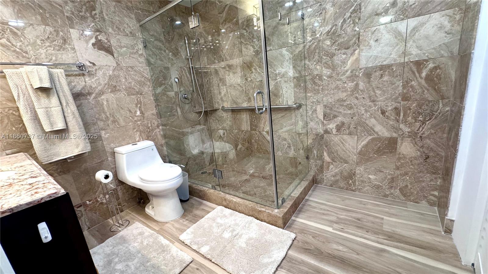 ALEXANDER TOWERS CONDO - Residential Lease