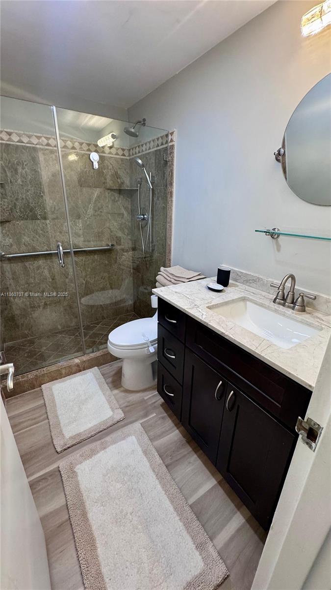 ALEXANDER TOWERS CONDO - Residential Lease