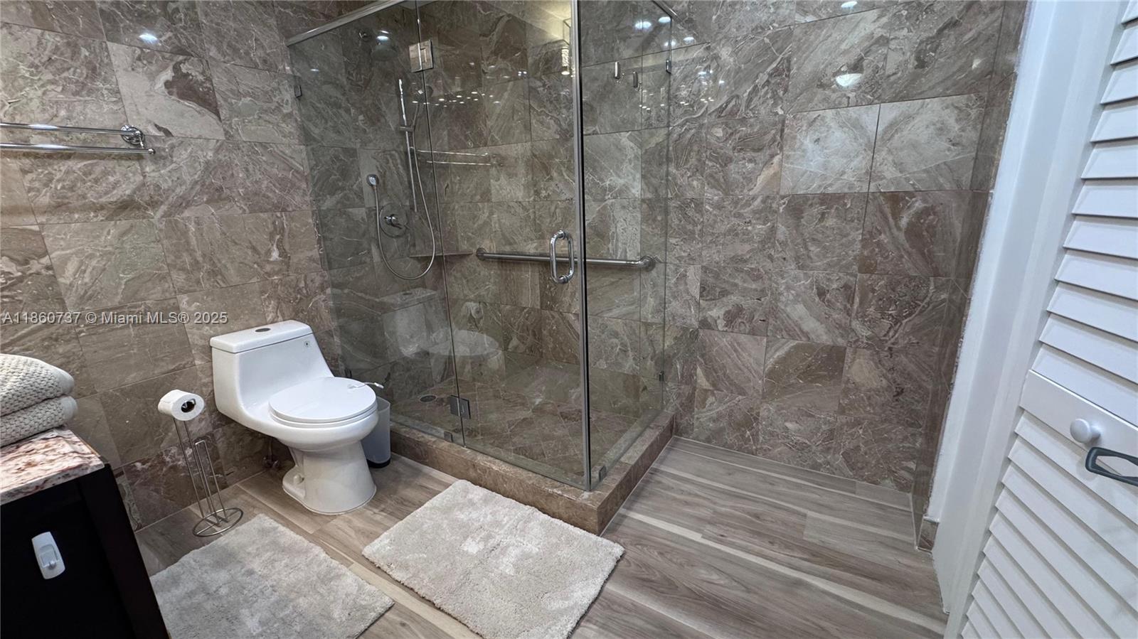 ALEXANDER TOWERS CONDO - Residential Lease